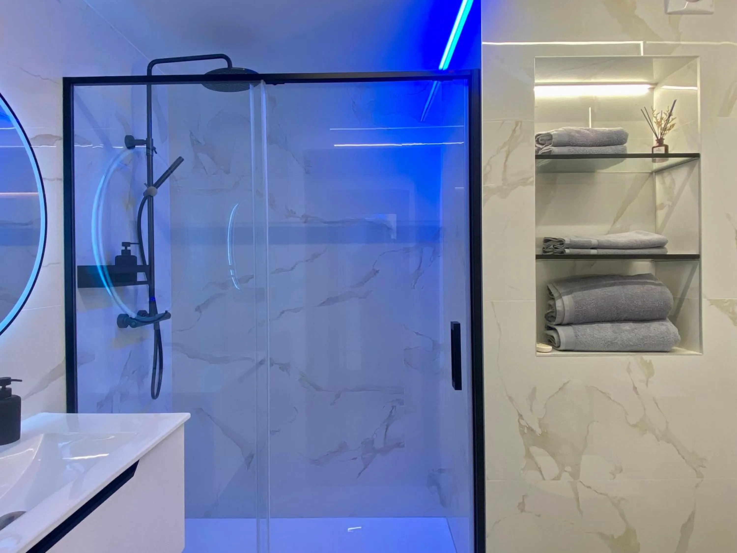 Shower in Hostal RIO SELMO