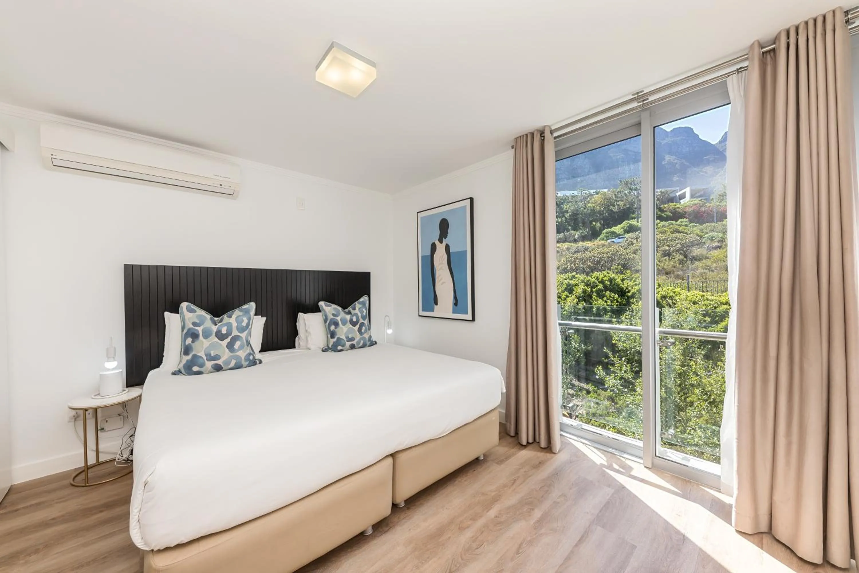 Bedroom, Bed in The Crystal Apartments