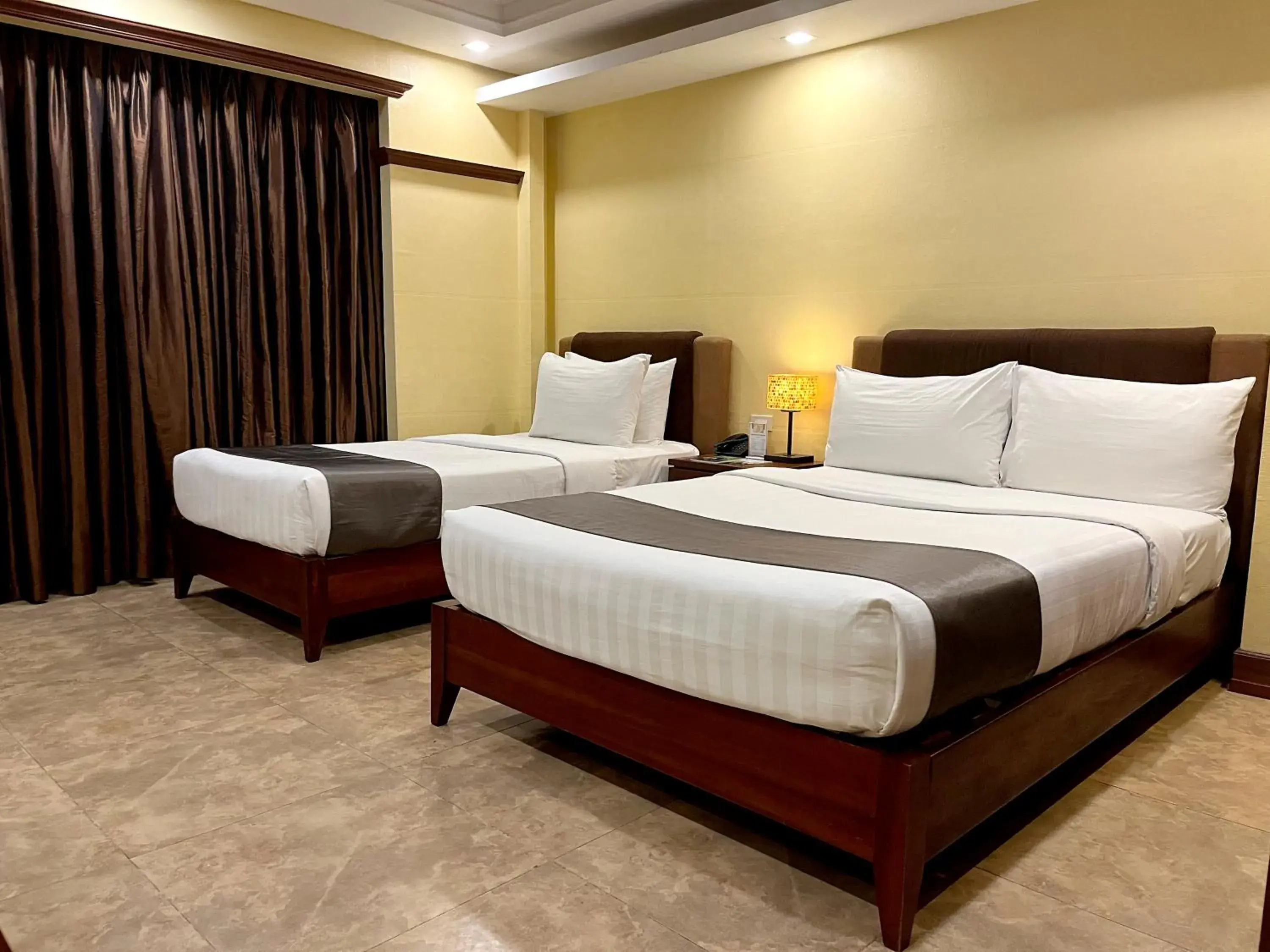 Family Room in Hotel Del Rio Family Room in Hotel Del Rio