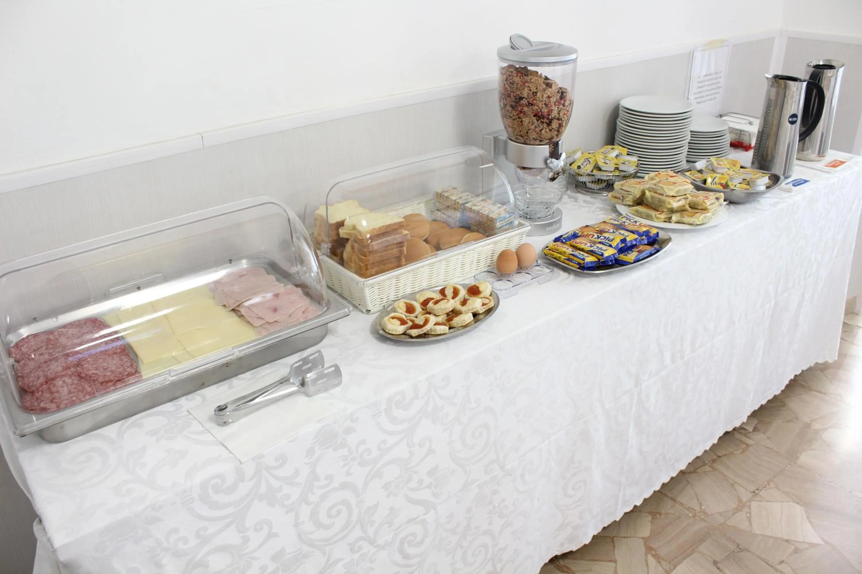 Buffet breakfast in Hotel Luca