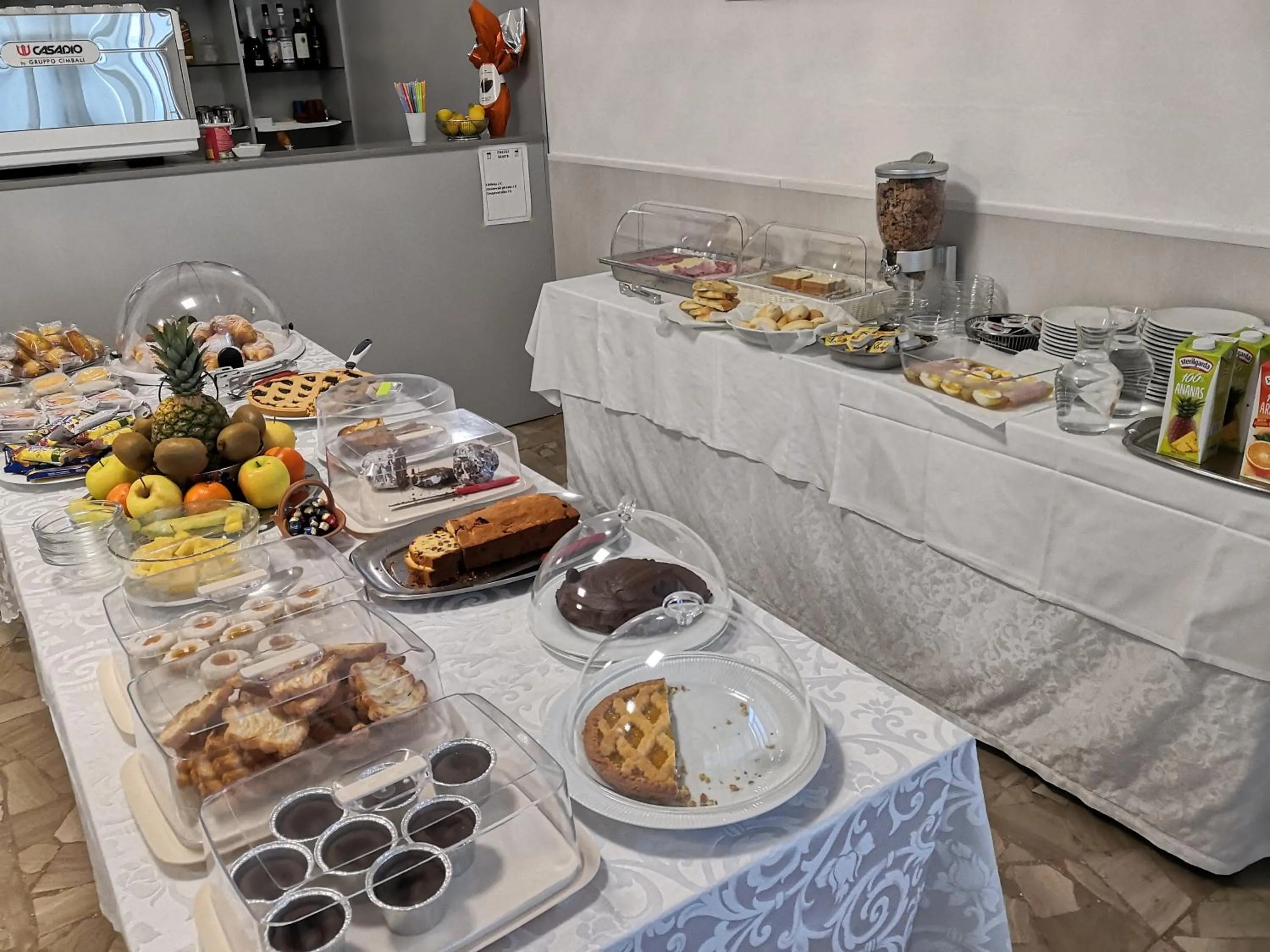 Buffet breakfast in Hotel Luca