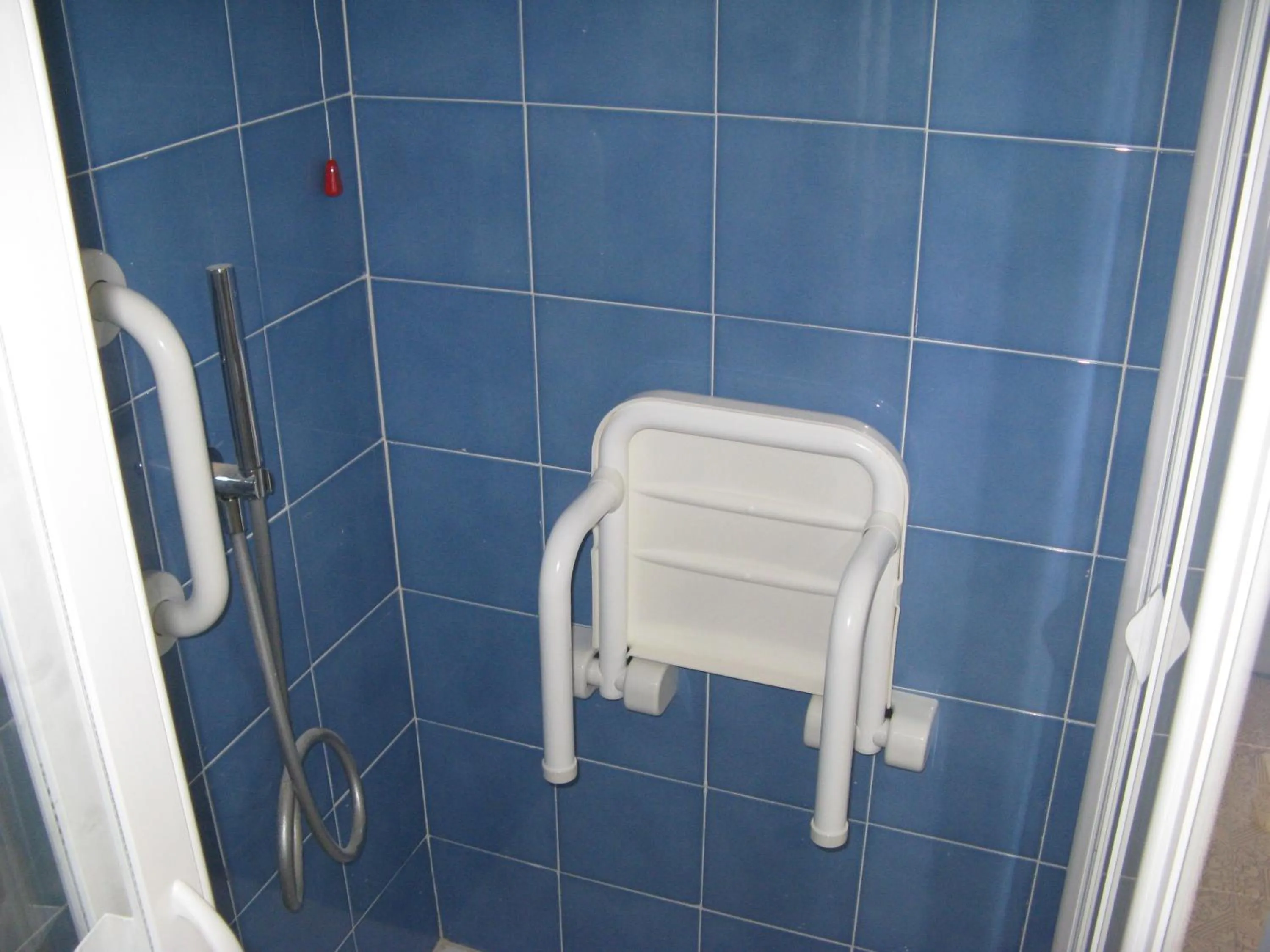 Shower in Hotel Luca