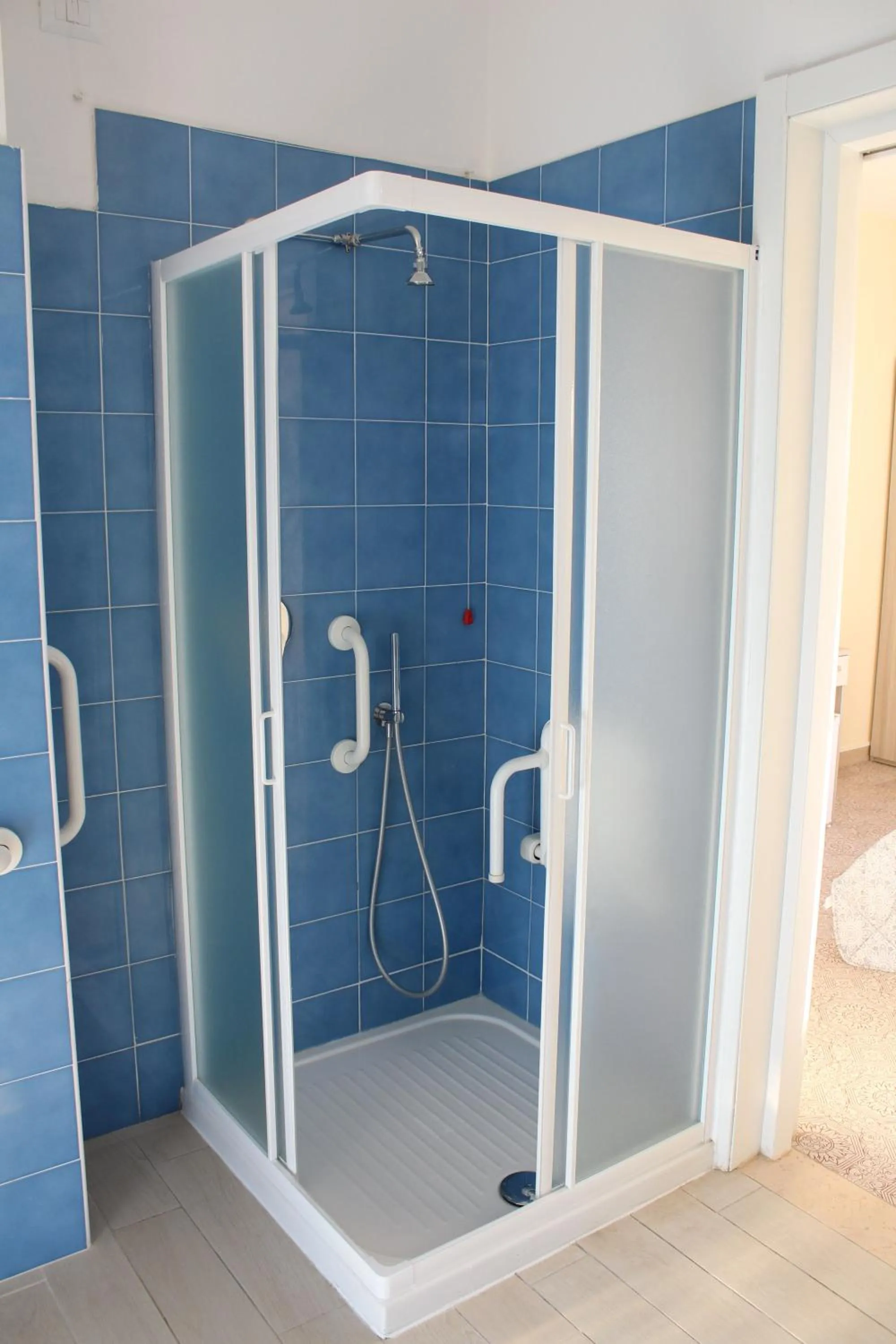 Shower in Hotel Luca
