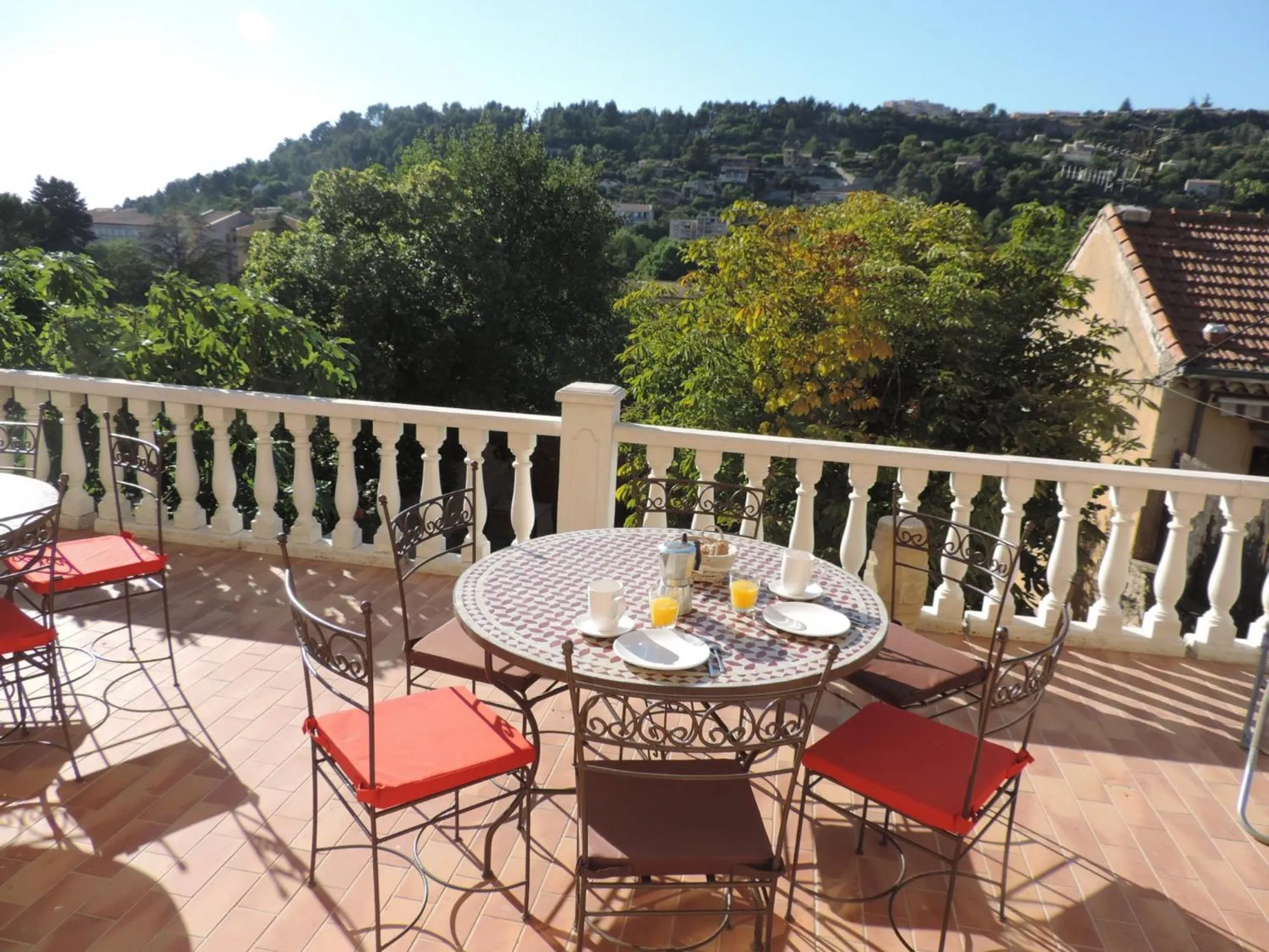 Facade/entrance in 1001 Ocres