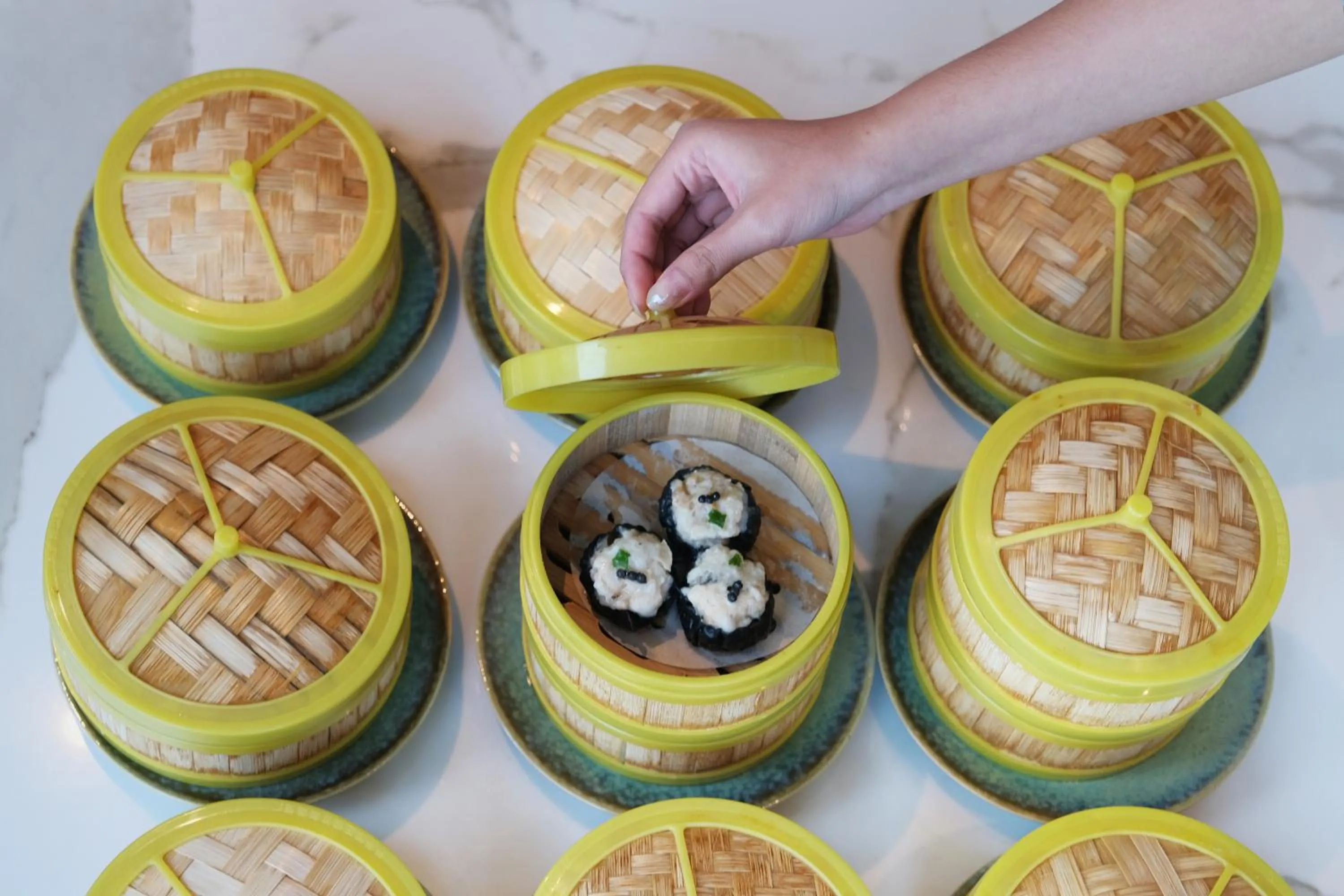 Restaurant/places to eat in Sari Pacific Jakarta, Autograph Collection