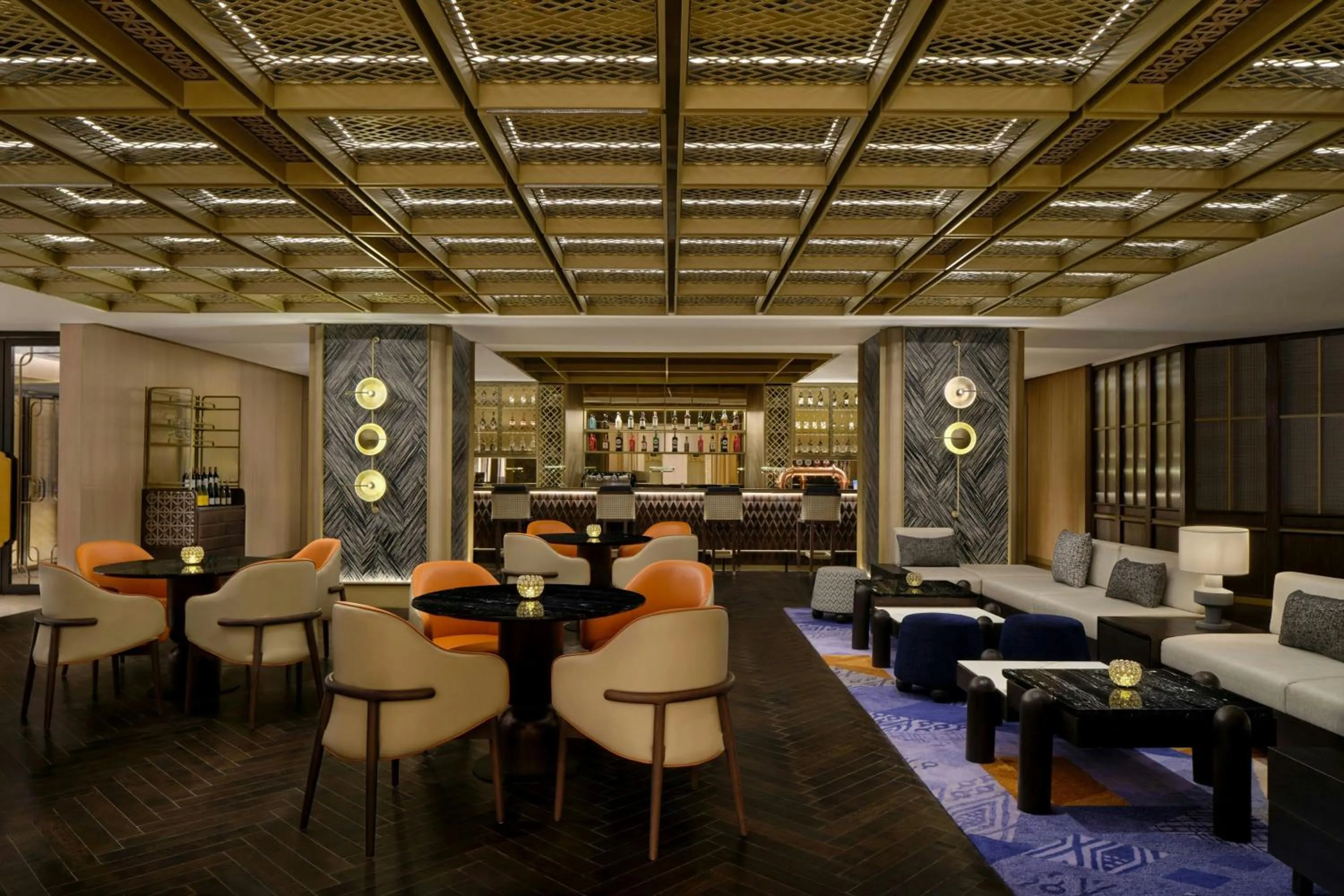 Lounge or bar in Sari Pacific Jakarta, Autograph Collection