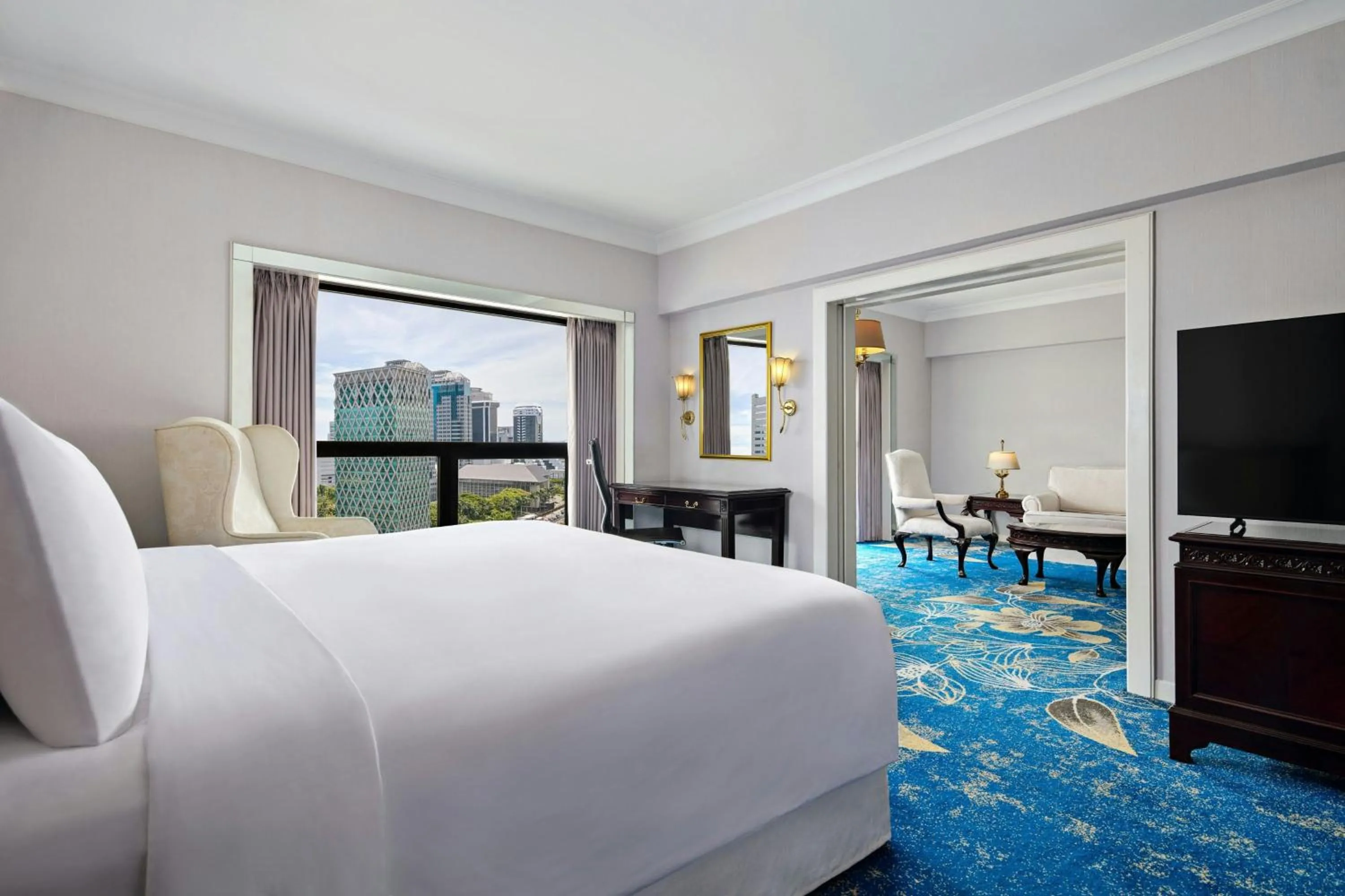 Bedroom, Bed in Sari Pacific Jakarta, Autograph Collection