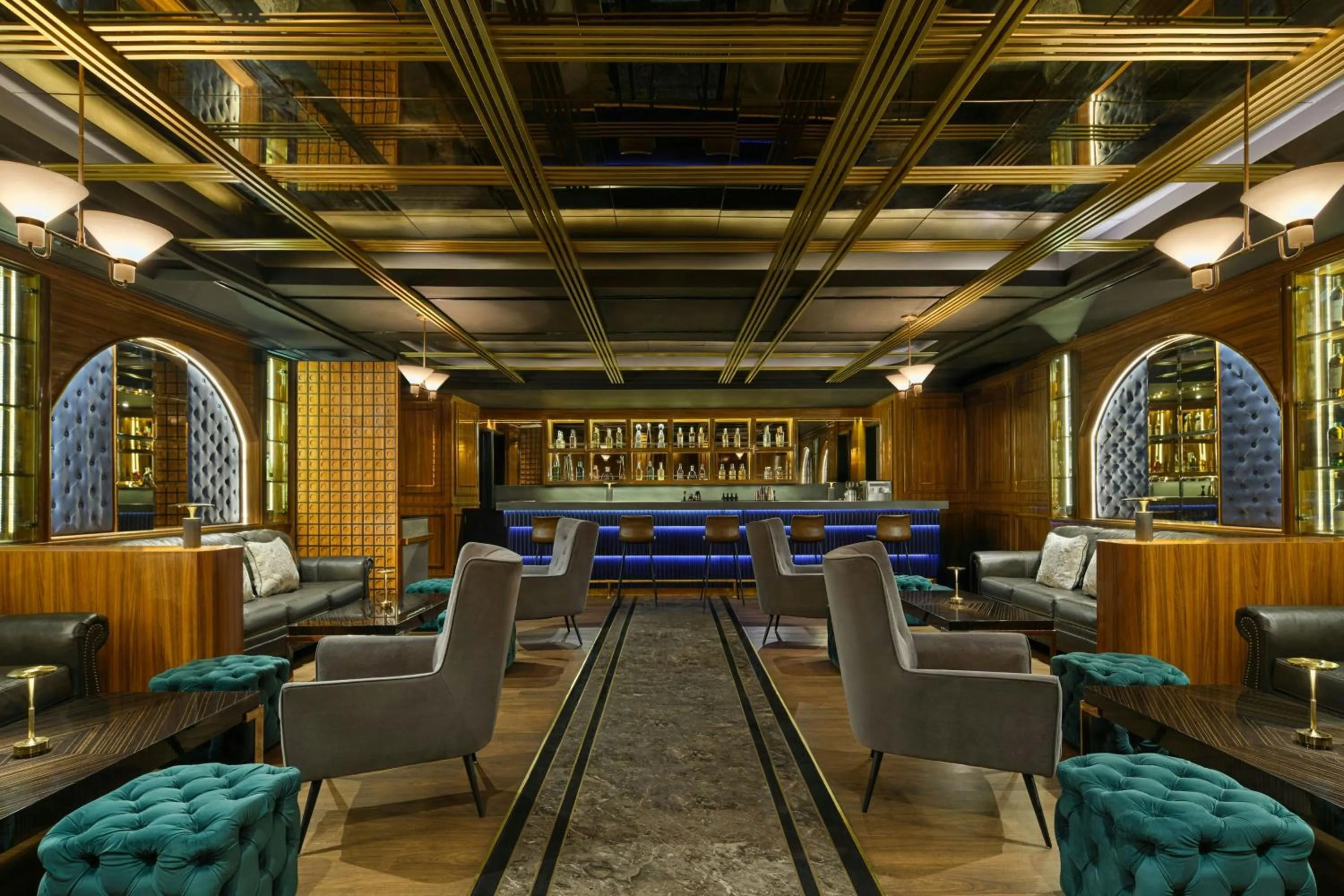 Lounge or bar in Sari Pacific Jakarta, Autograph Collection