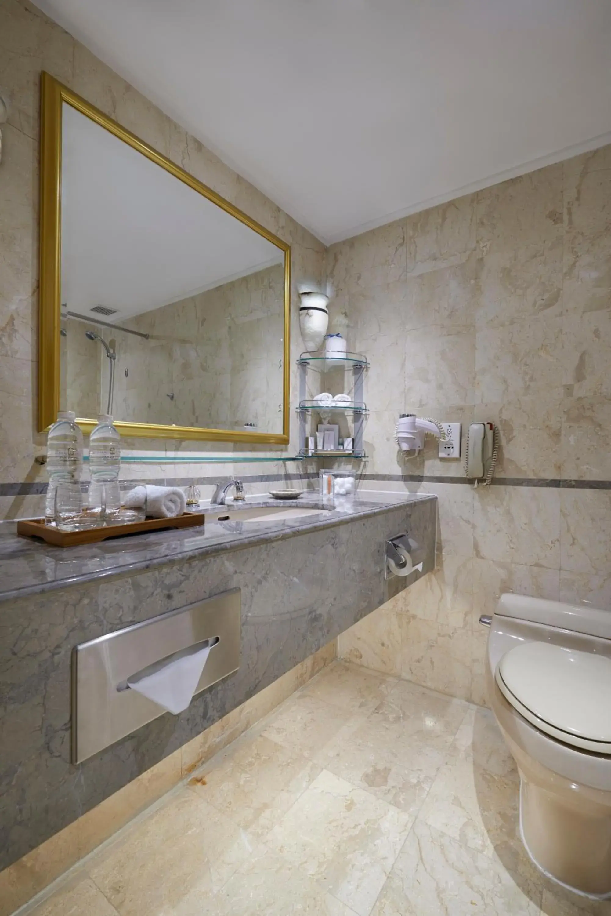 Bathroom in Sari Pacific Jakarta, Autograph Collection Bathroom in Sari Pacific Jakarta, Autograph Collection