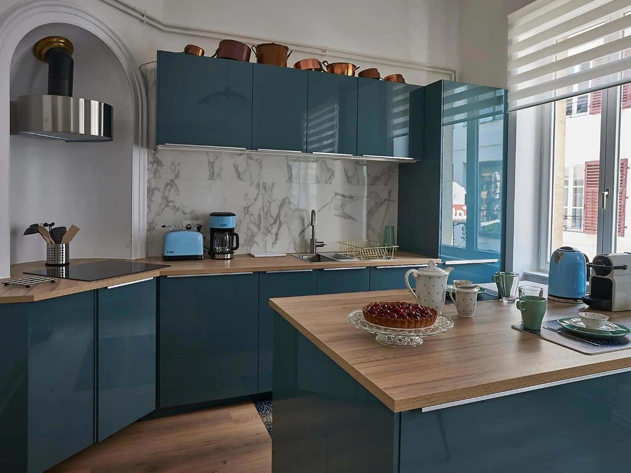 Coffee/tea facilities in Les Appartements Saint-Martin