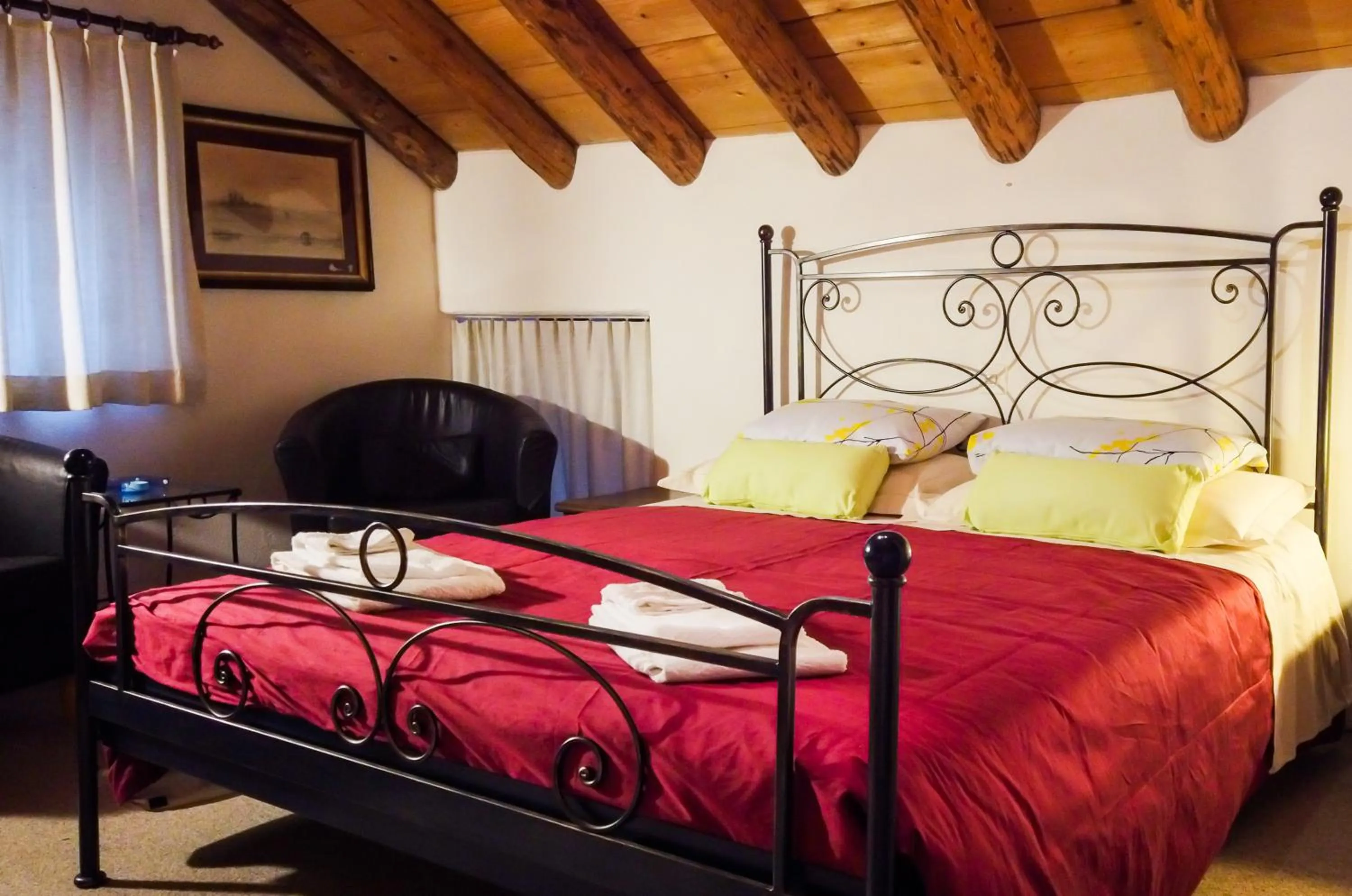 Bedroom, Bed in Hotel Soazza