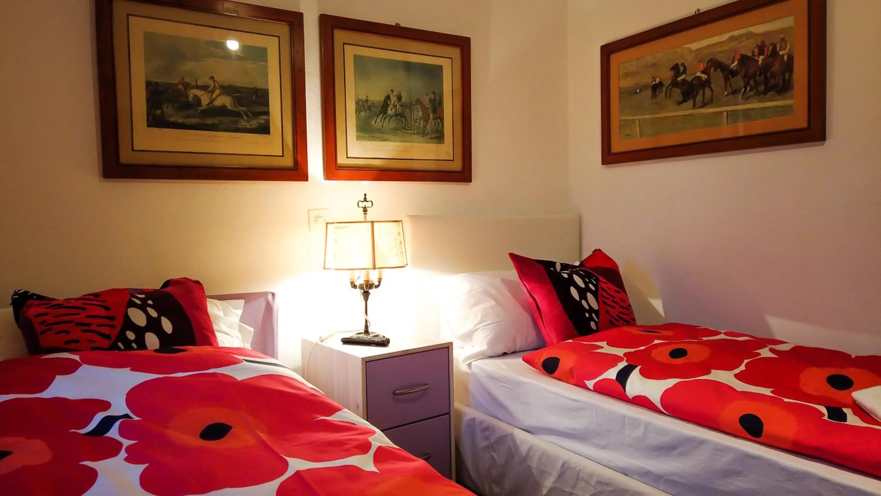 Bedroom, Bed in Hotel Soazza