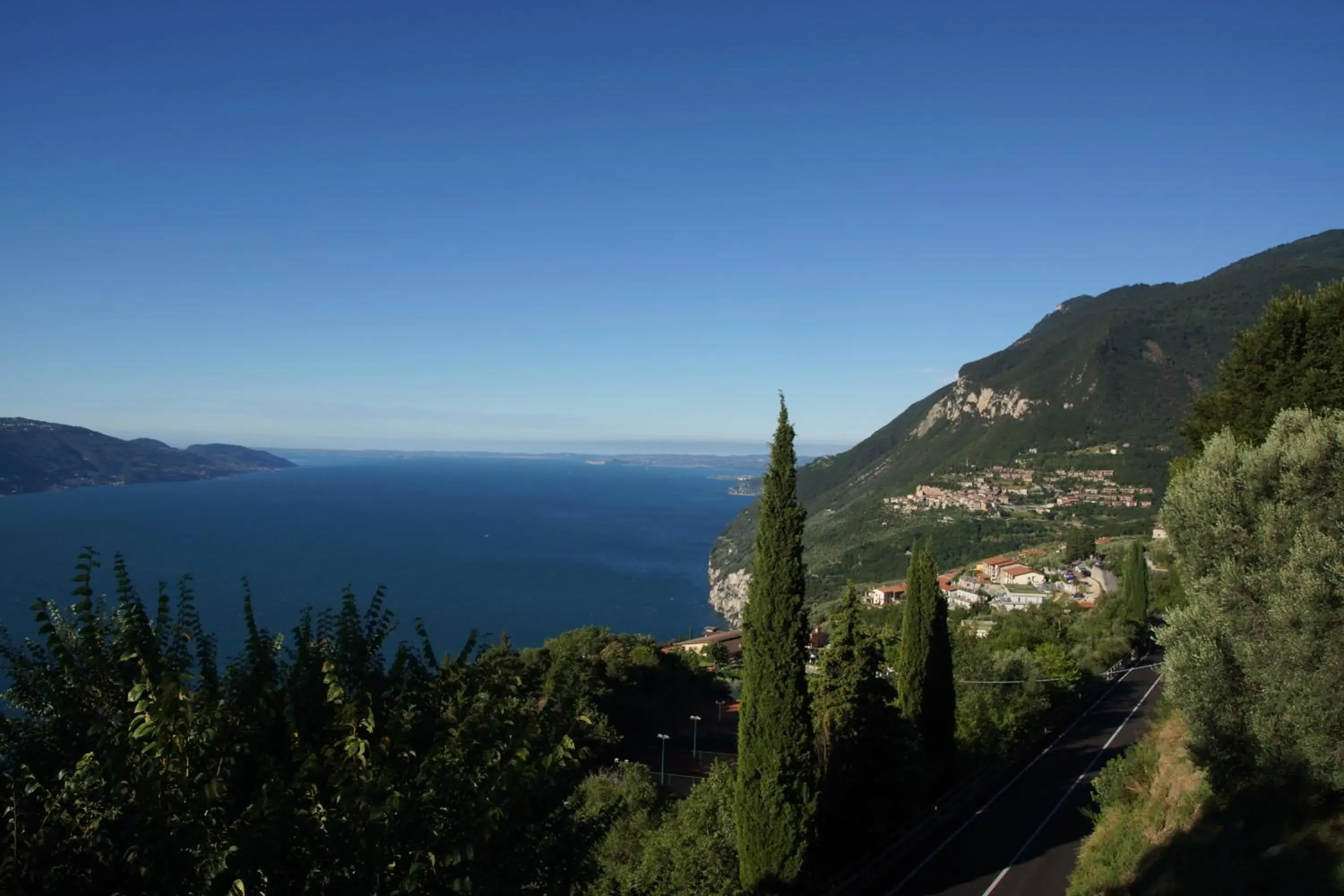 Lake view in Hotel Residence La Rotonda