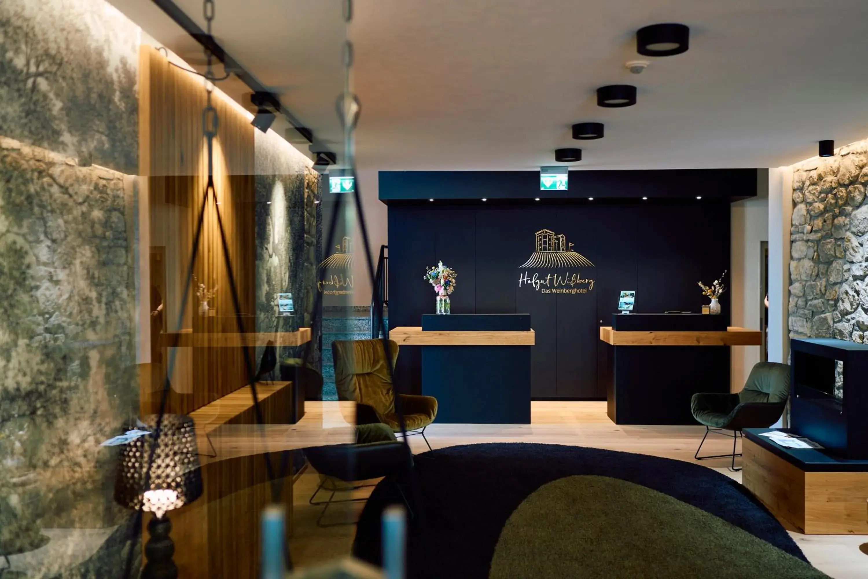 Lobby or reception in Hofgut Wißberg - Das Weinberghotel Lobby or reception in Hofgut Wißberg - Das Weinberghotel