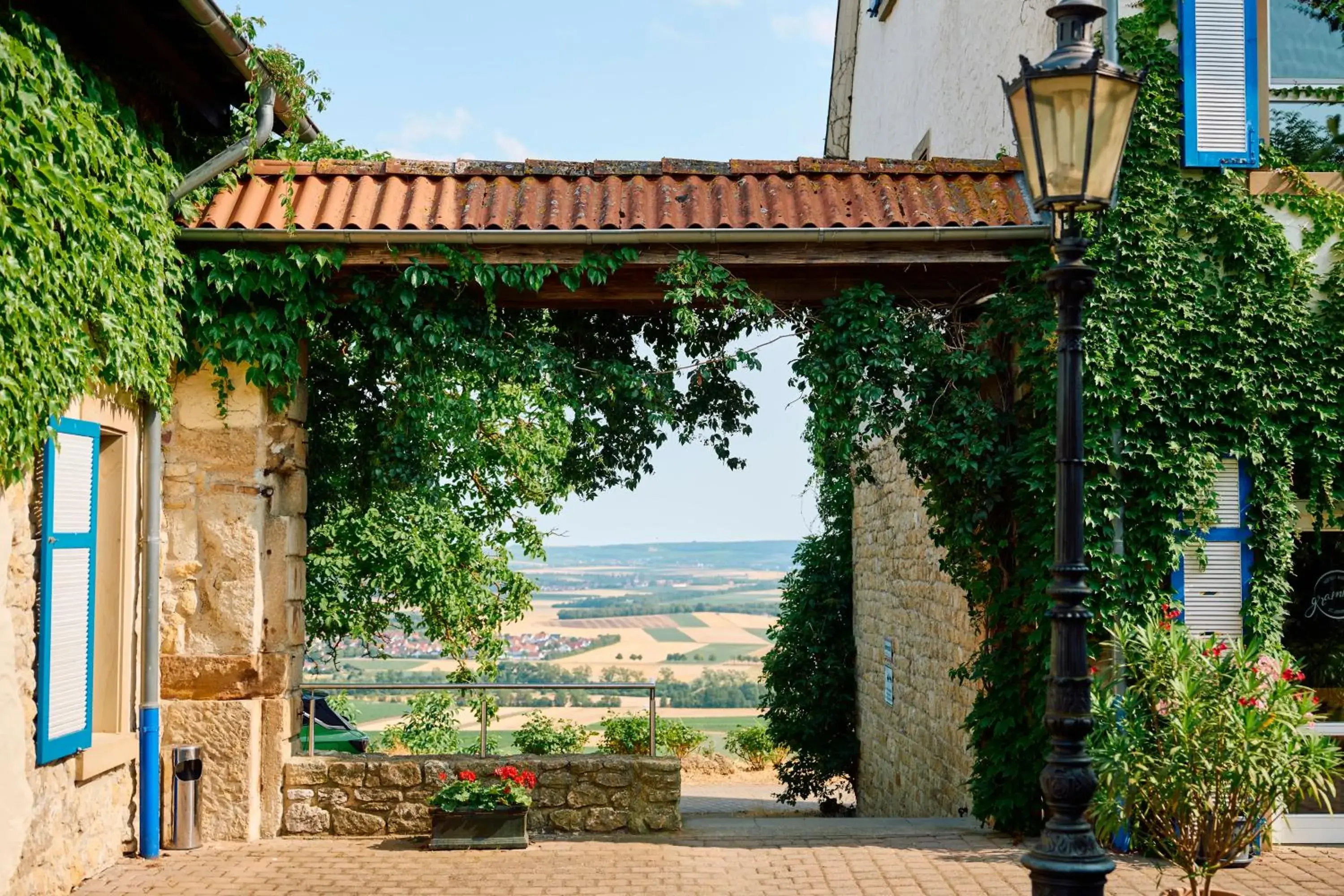 Facade/entrance in Hofgut Wißberg - Das Weinberghotel Facade/entrance in Hofgut Wißberg - Das Weinberghotel