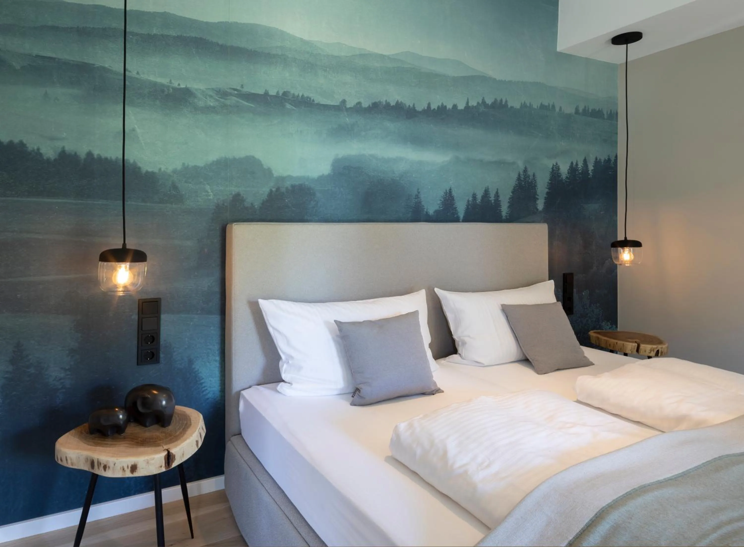 Photo of the whole room, Bed in Hofgut Wißberg - Das Weinberghotel