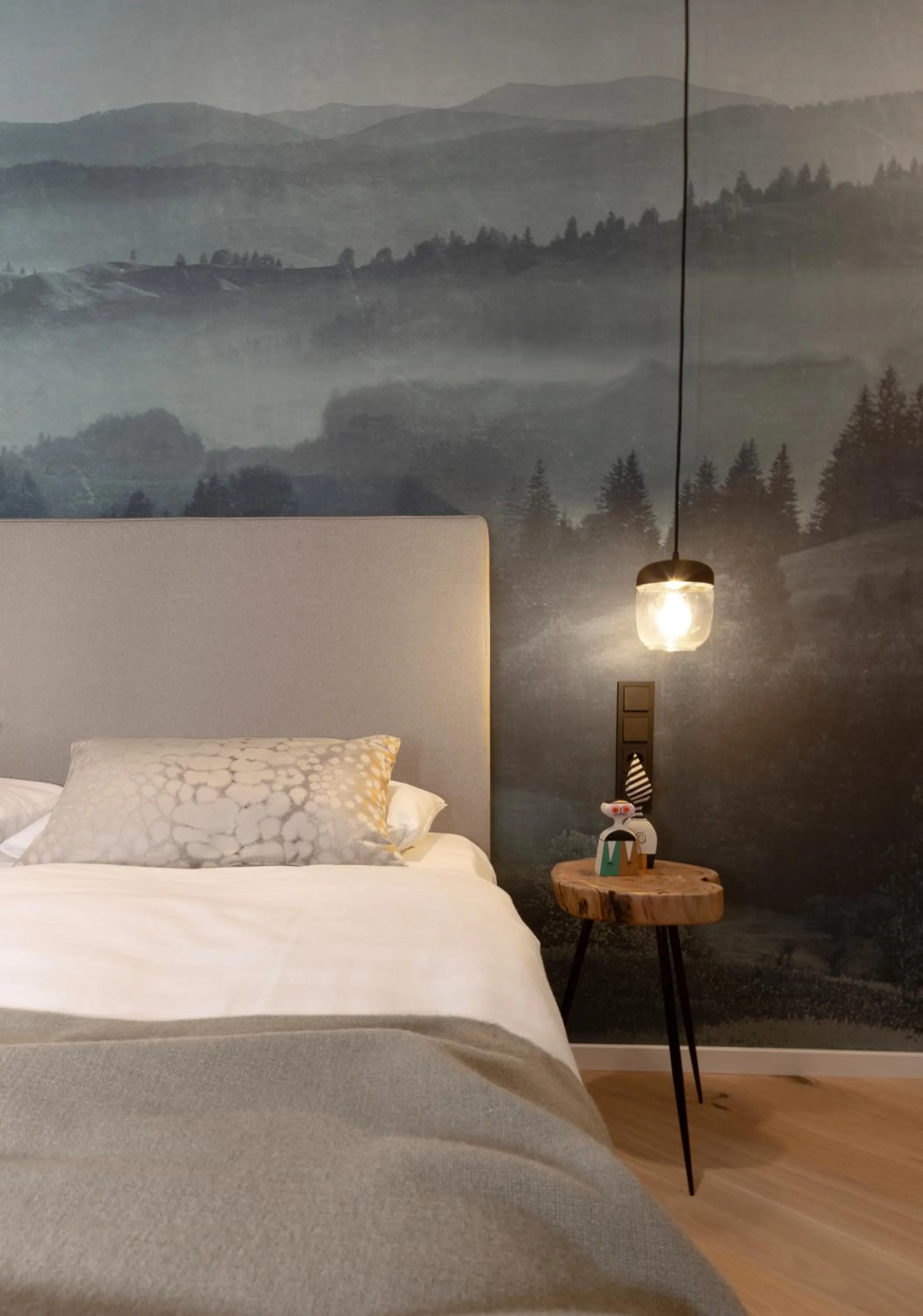 Photo of the whole room, Bed in Hofgut Wißberg - Das Weinberghotel