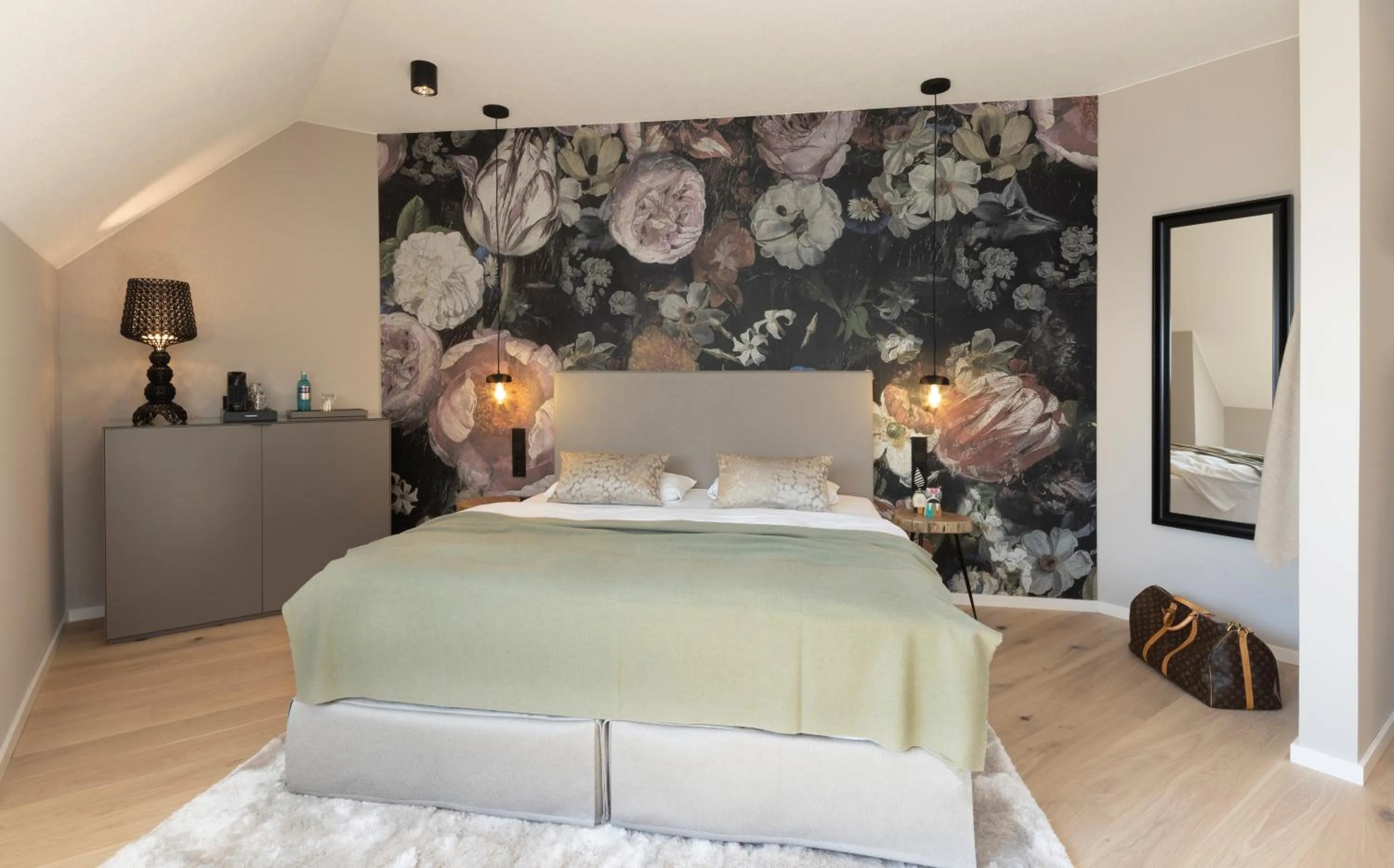 Photo of the whole room, Bed in Hofgut Wißberg - Das Weinberghotel