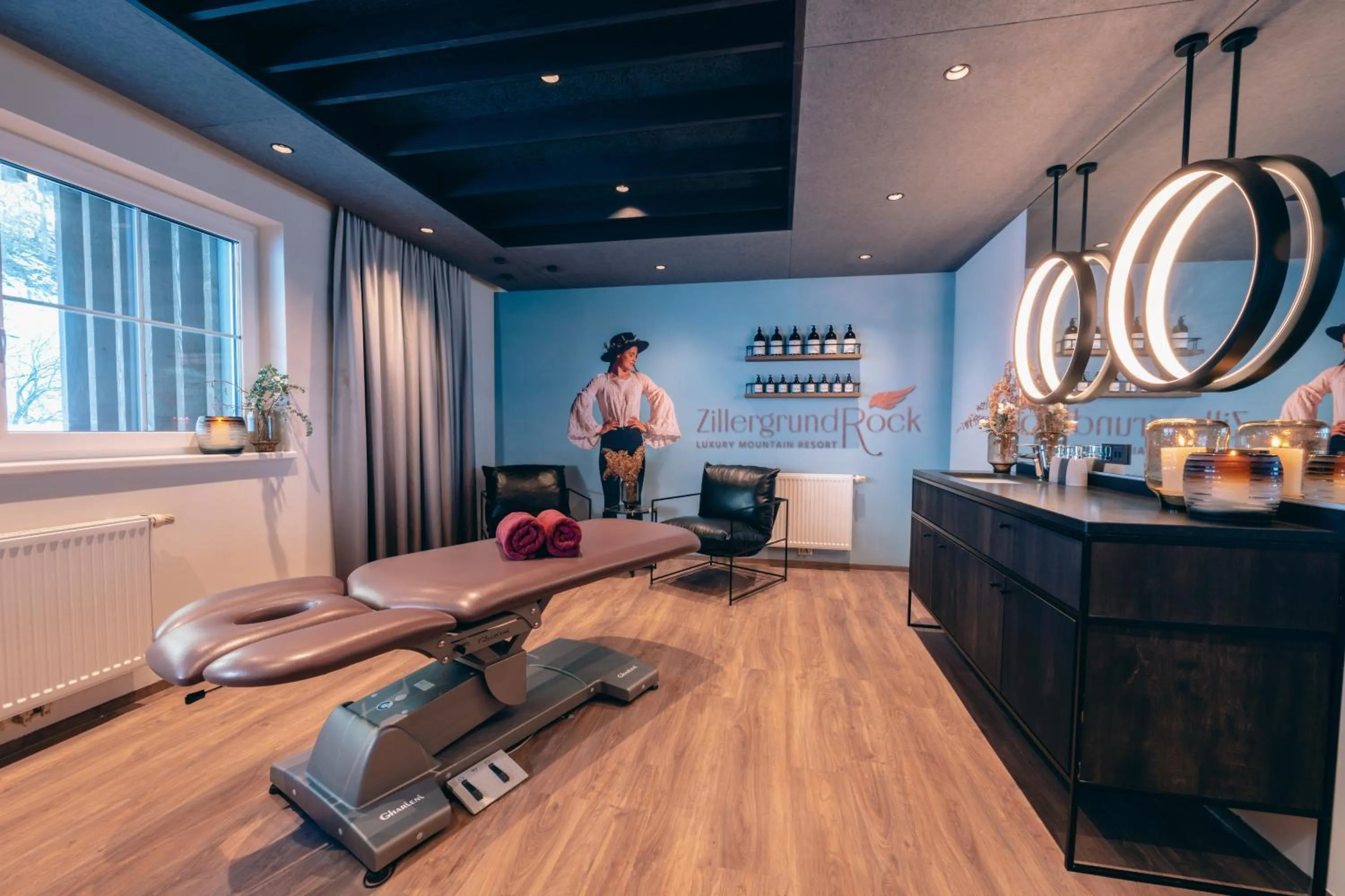 Massage in ZillergrundRock Luxury Mountain Resort
