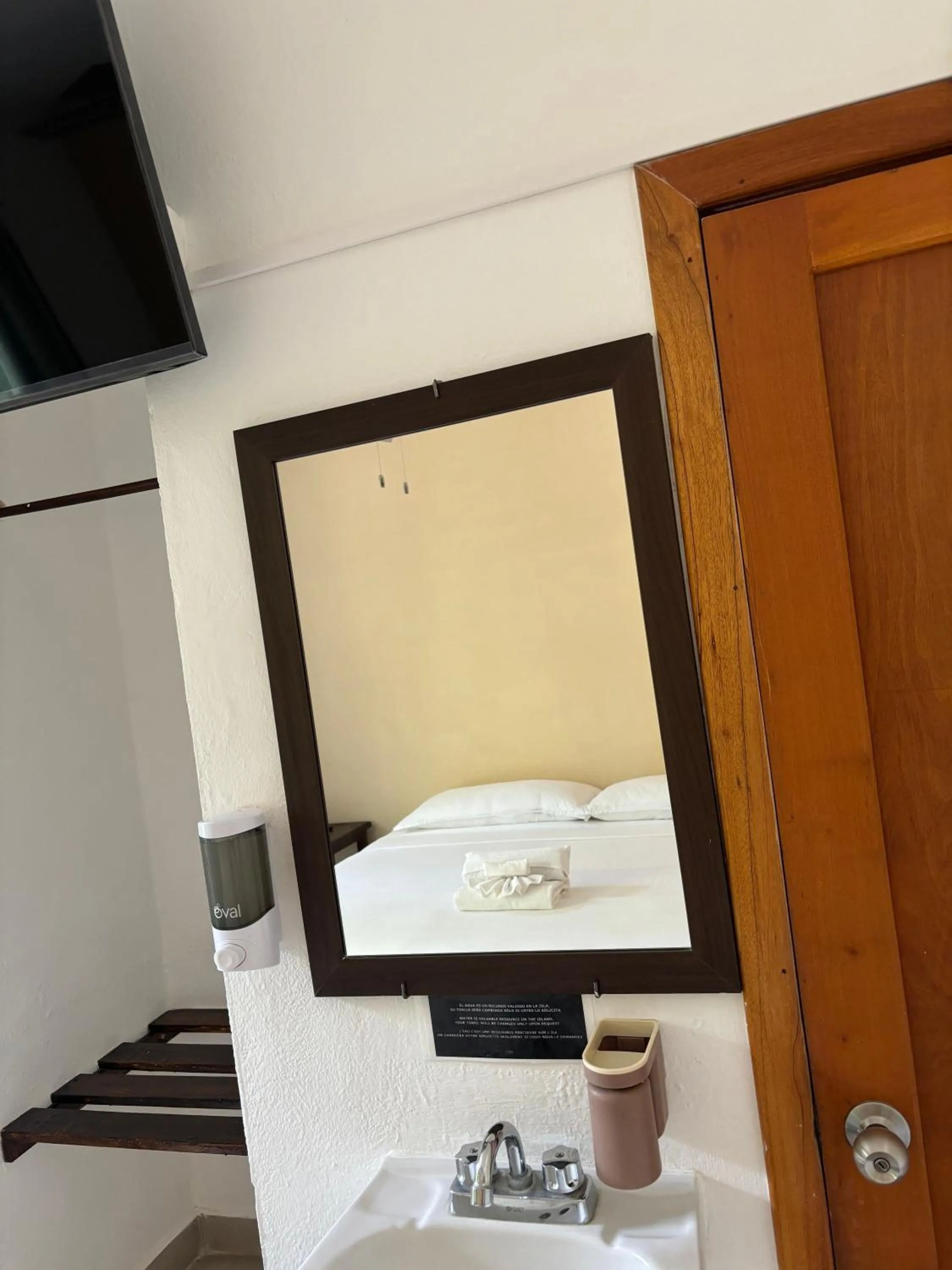 Toilet, Bed in La Diosa Kali Beach Front Hotel