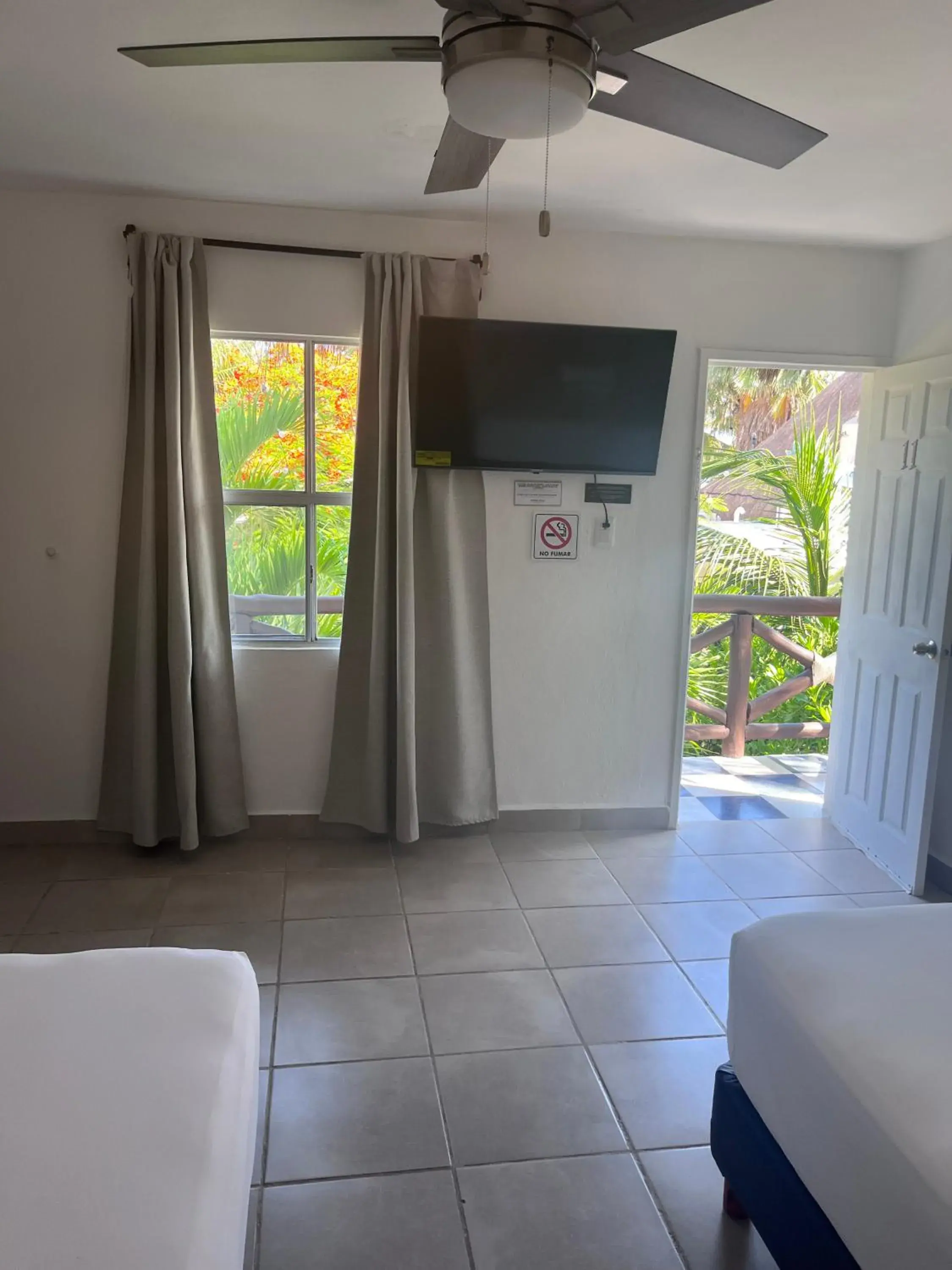 TV and multimedia, Bed in La Diosa Kali Beach Front Hotel TV and multimedia, Bed in La Diosa Kali Beach Front Hotel