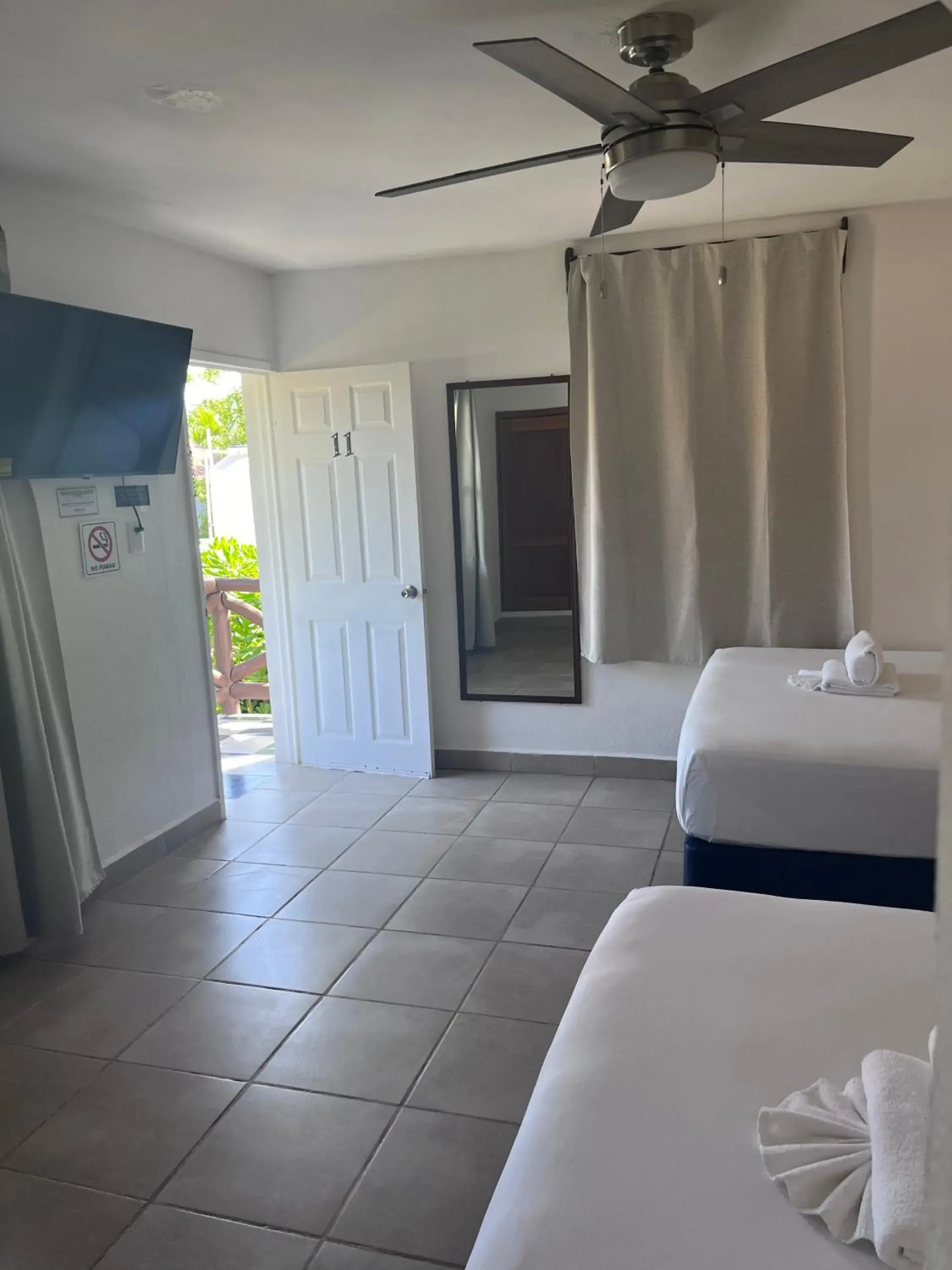 Garden view, Bed in La Diosa Kali Beach Front Hotel Garden view, Bed in La Diosa Kali Beach Front Hotel