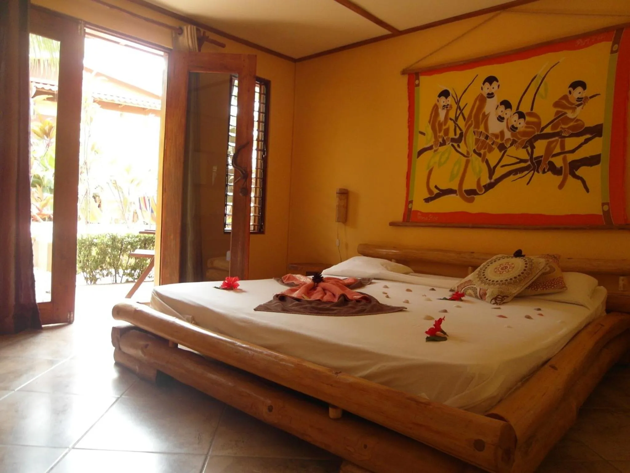 King Room with Garden View - single occupancy in Samara Palm Lodge