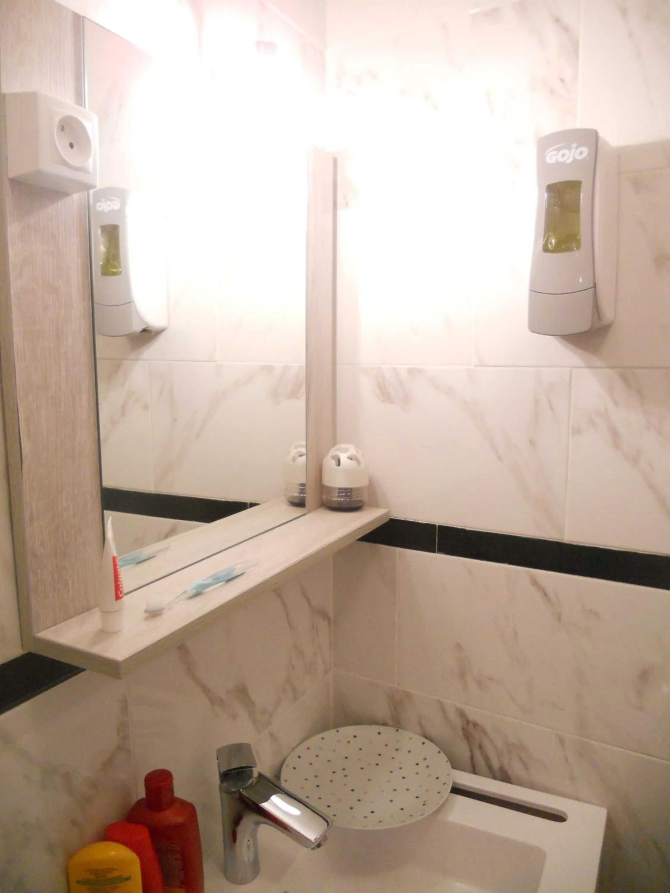 Bathroom in Hotel Pacific