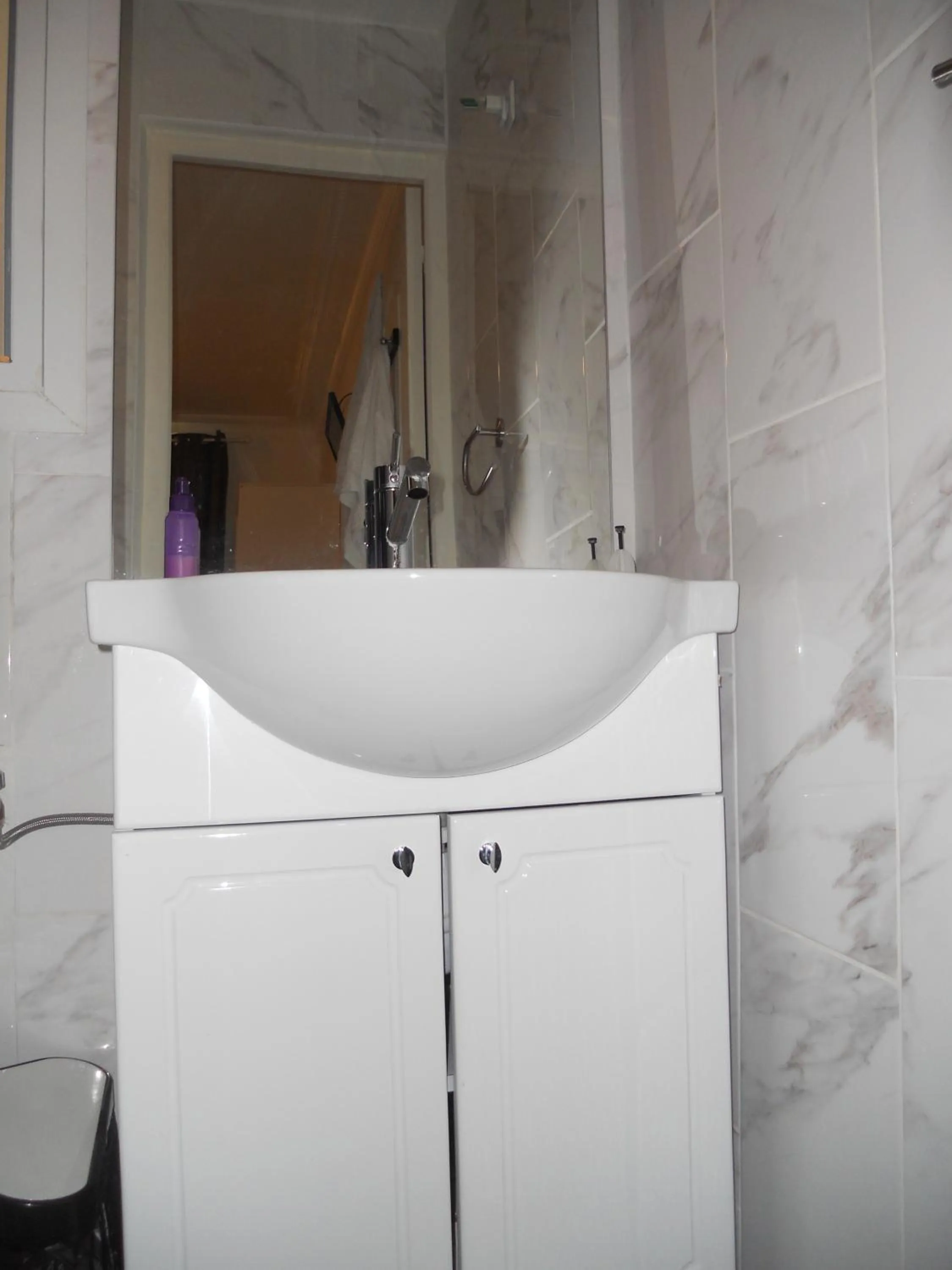 Bathroom in Hotel Pacific