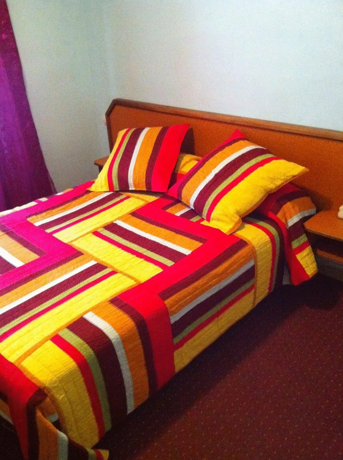 Photo of the whole room, Bed in Hotel Pacific