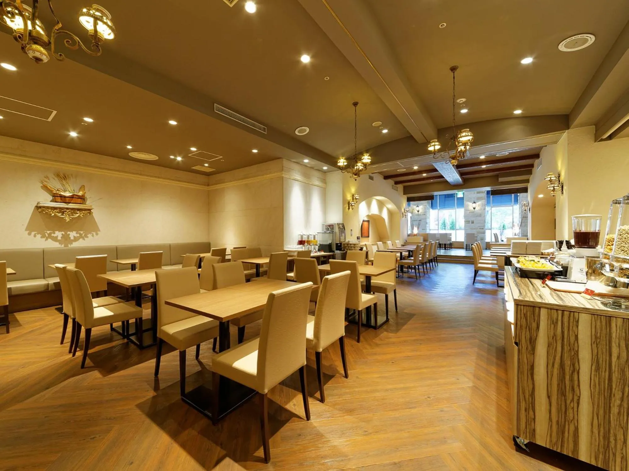 Restaurant/places to eat in Hotel Sunroute Sopra Kobe