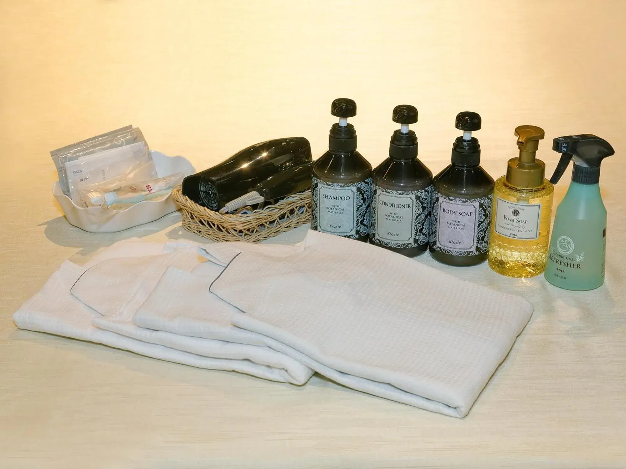 Photo of the whole room in Hotel Sunroute Sopra Kobe Photo of the whole room in Hotel Sunroute Sopra Kobe