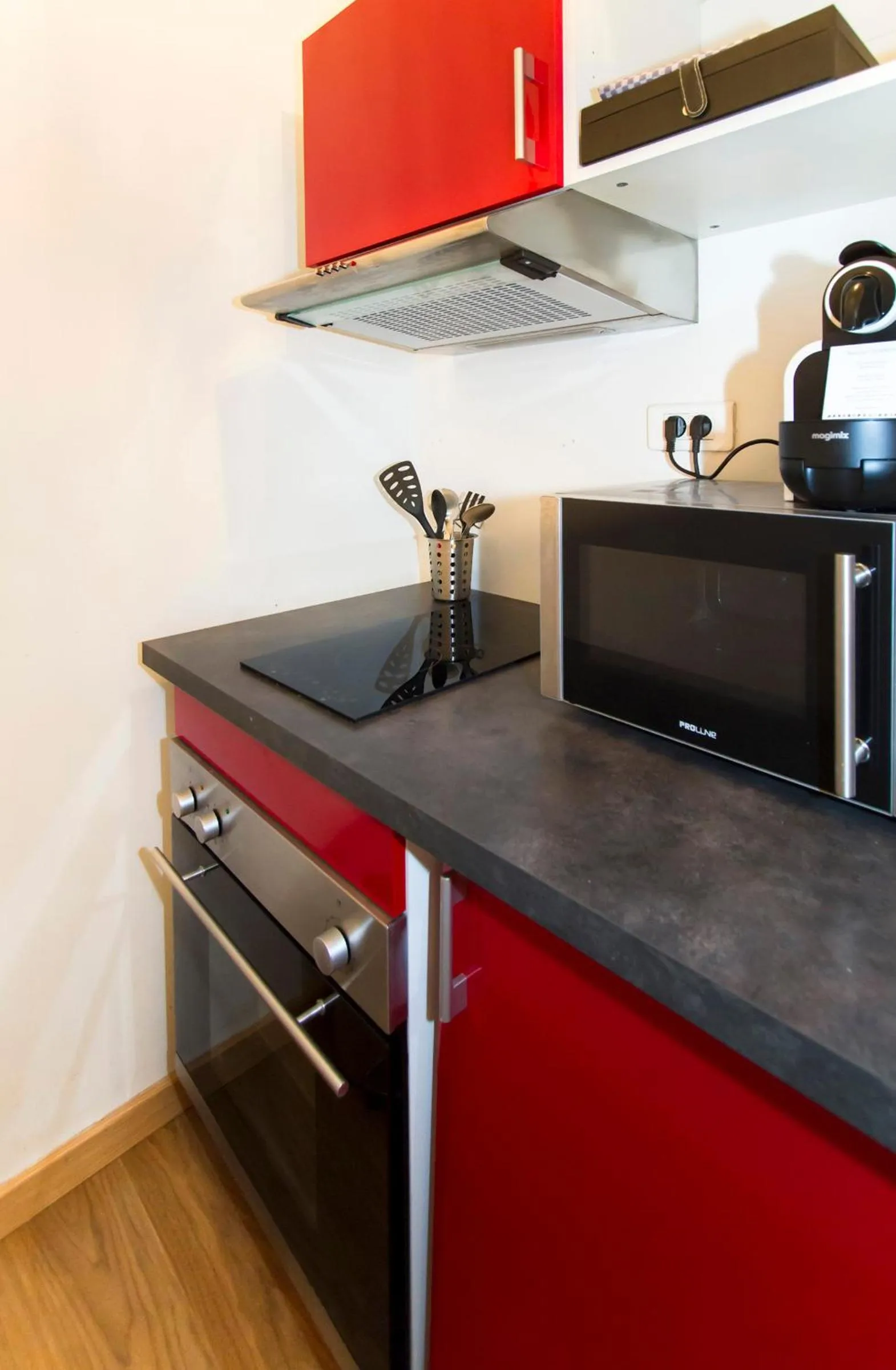 Kitchen or kitchenette in Florella Clemenceau Apartment
