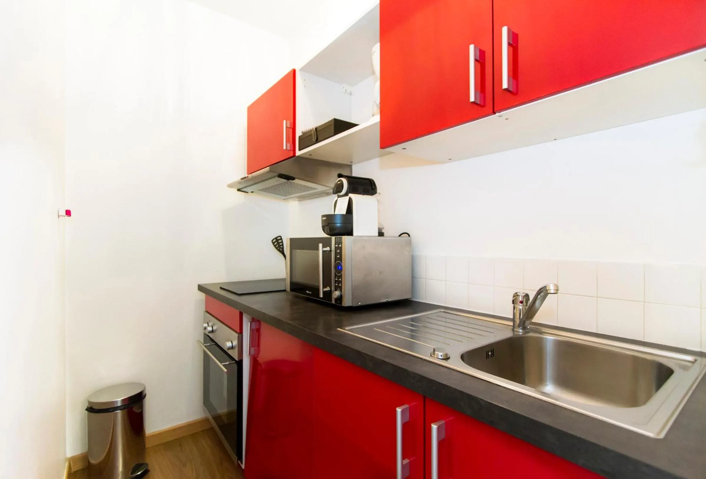 Kitchen or kitchenette in Florella Clemenceau Apartment