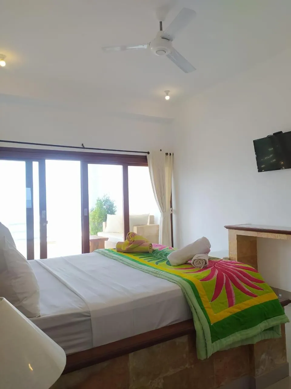 Property building, Bed in Ocean Resort Amed
