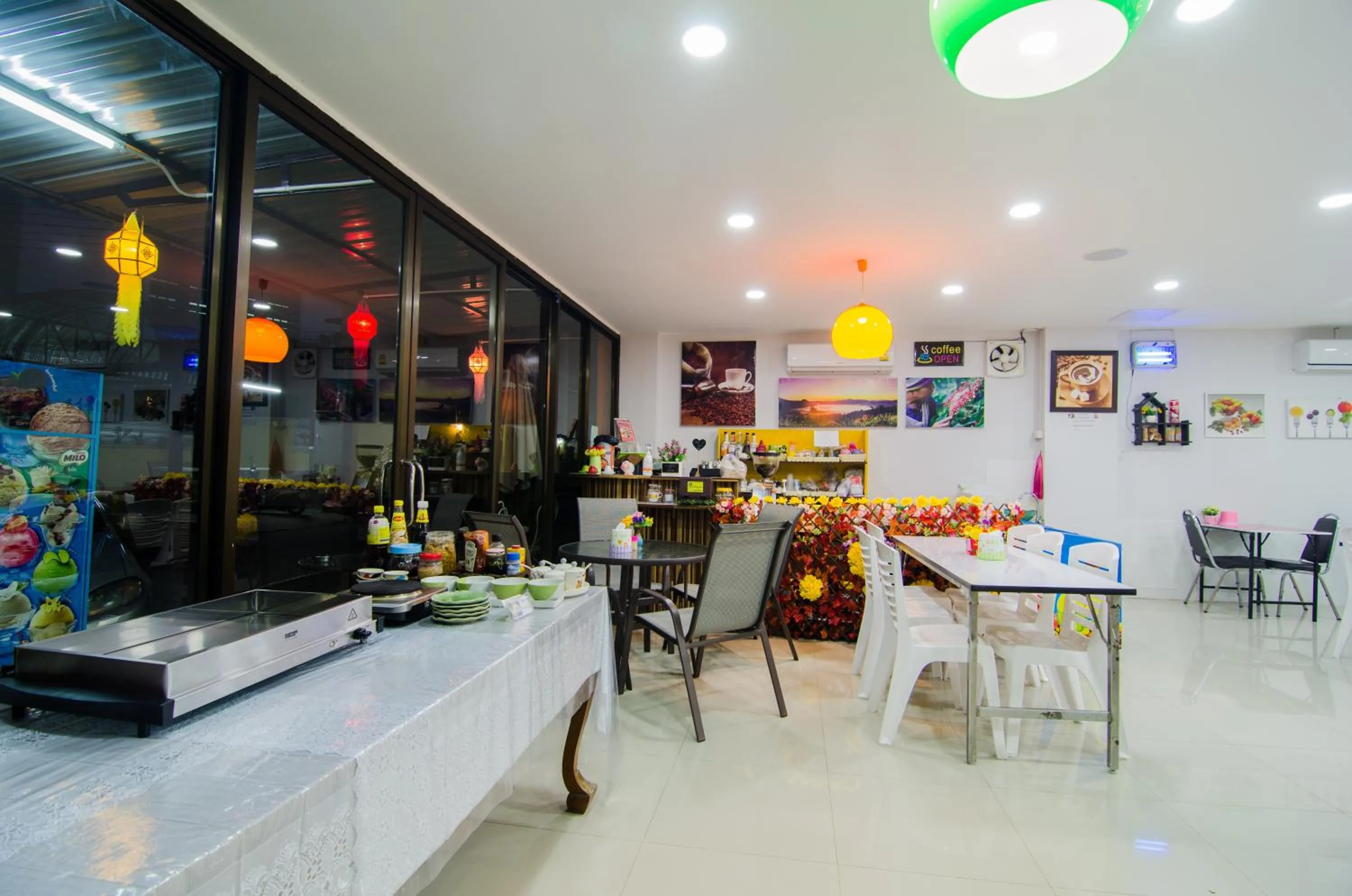 Coffee/tea facilities in Sabuy Best Hotel Phayao