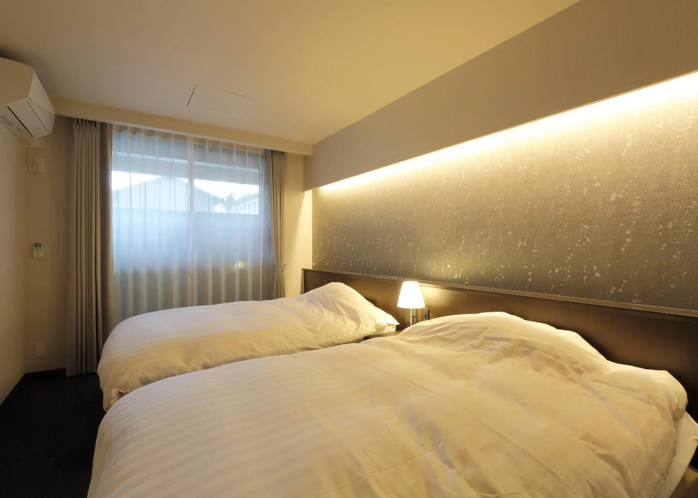 Photo of the whole room, Bed in Karasuma Rokujo Hotel