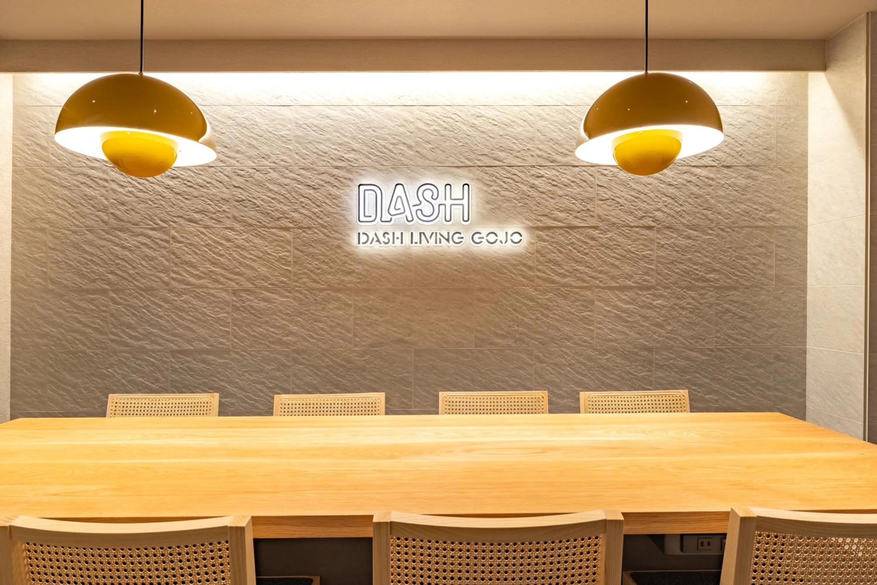 Communal lounge/ TV room in Karasuma Rokujo Hotel