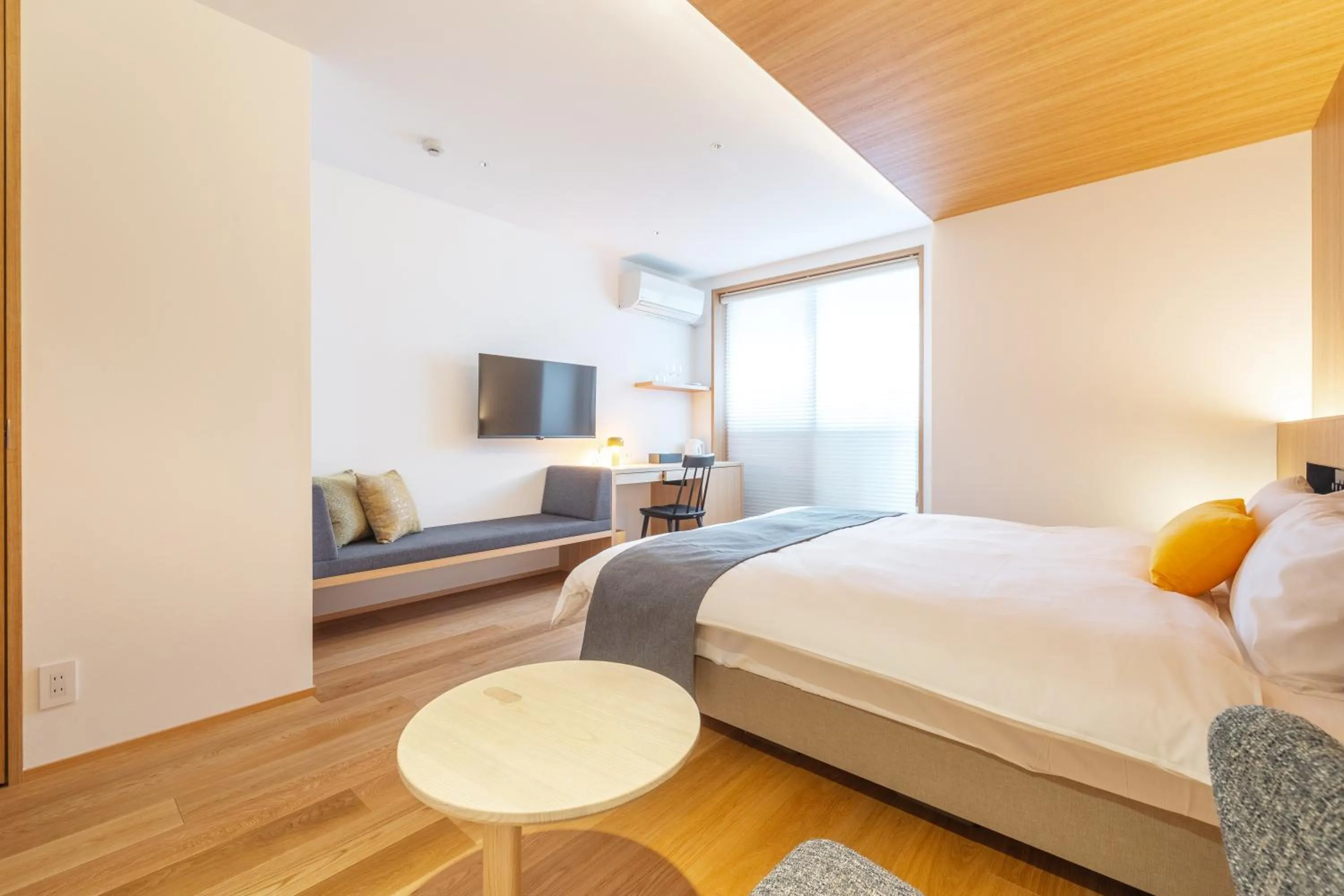 Bed in Karasuma Rokujo Hotel