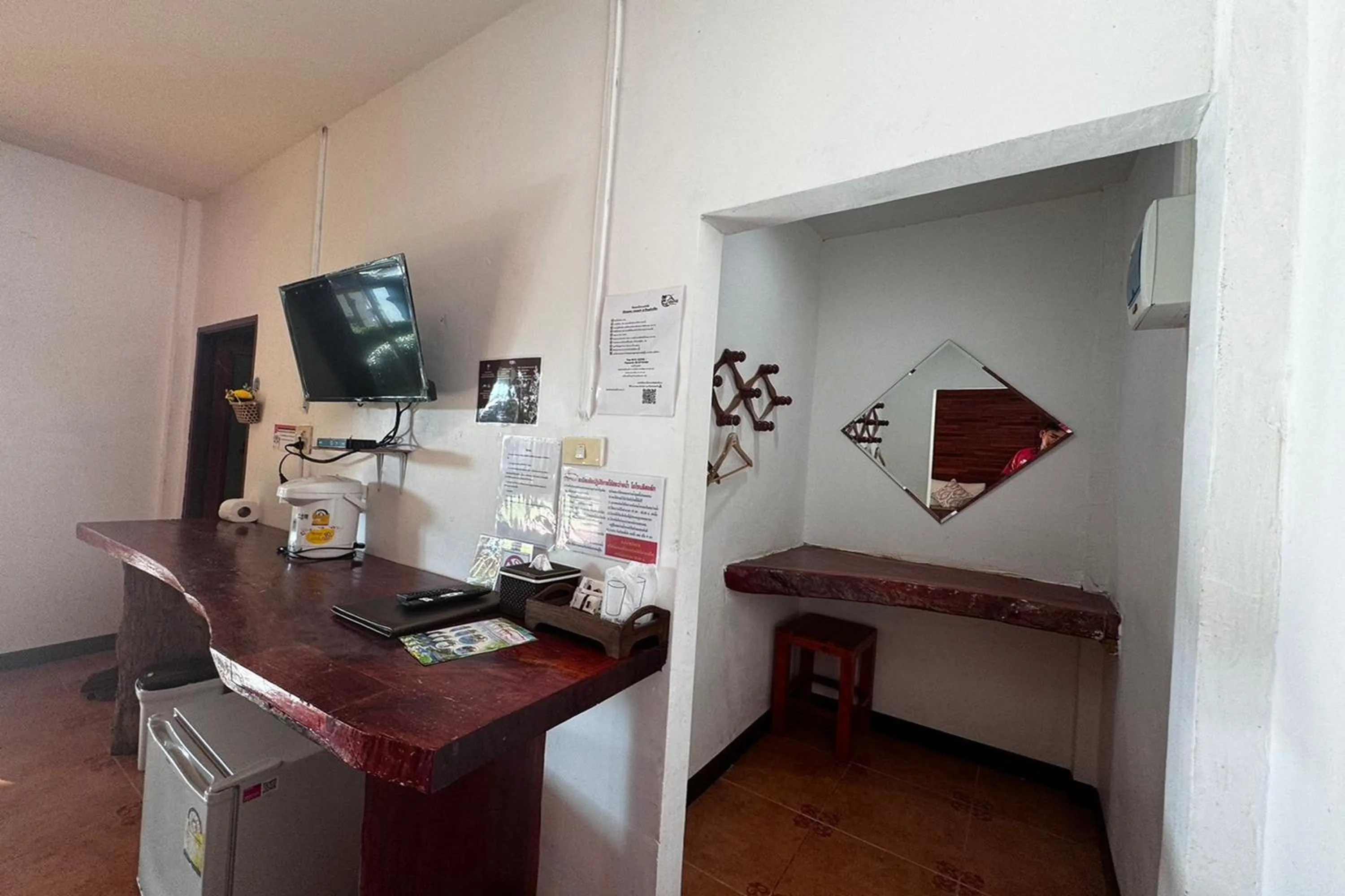 TV and multimedia in Ozone Resort & Pool Villa