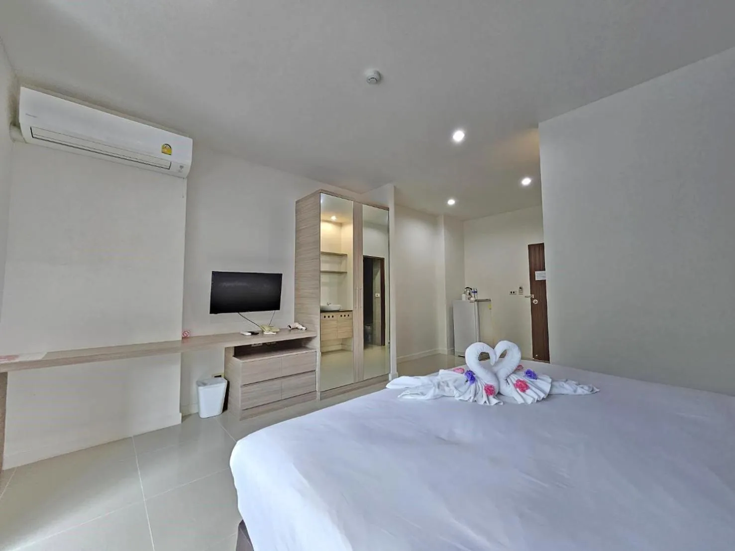 Bed in S4 Nai Yang Beach - Near Phuket Airport
