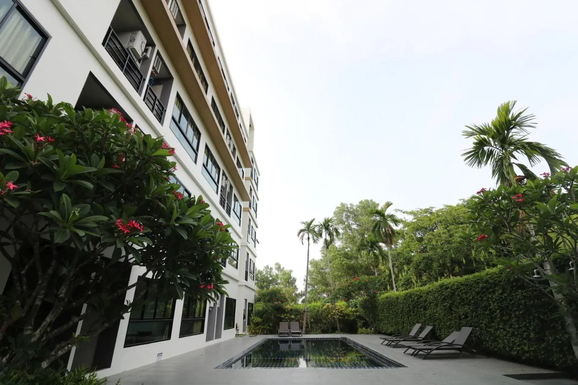 Swimming pool in S4 Nai Yang Beach - Near Phuket Airport Swimming pool in S4 Nai Yang Beach - Near Phuket Airport