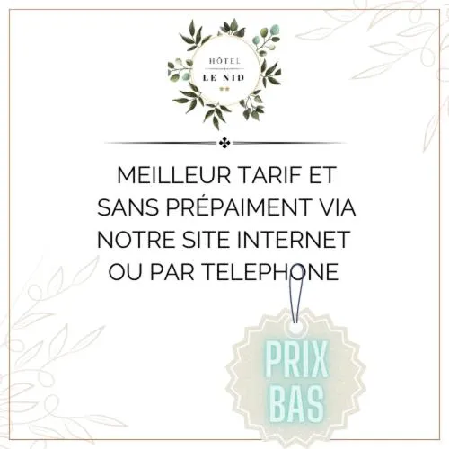 Text overlay in Hôtel le Nid