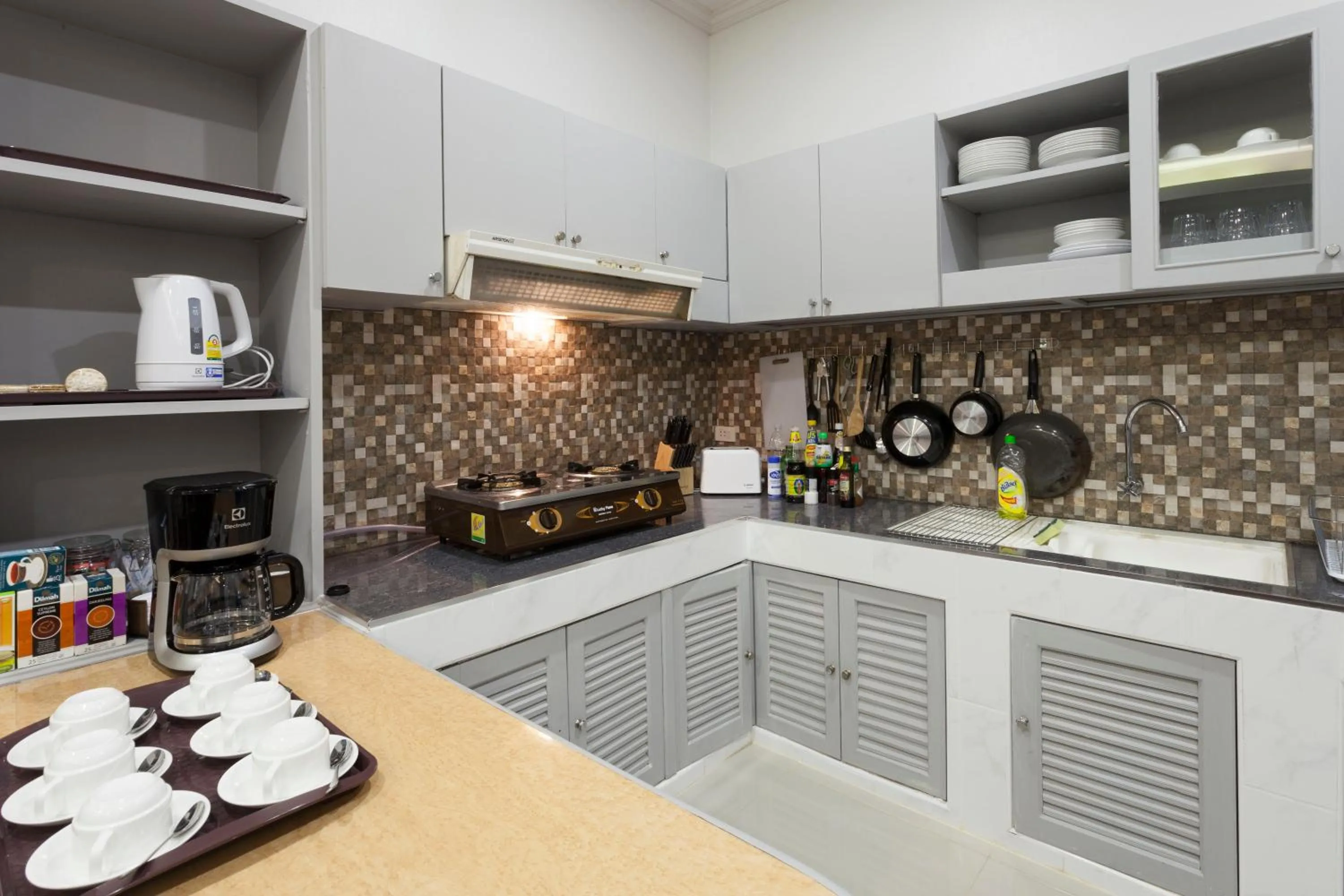 Kitchen or kitchenette in Cozy Home by Nan