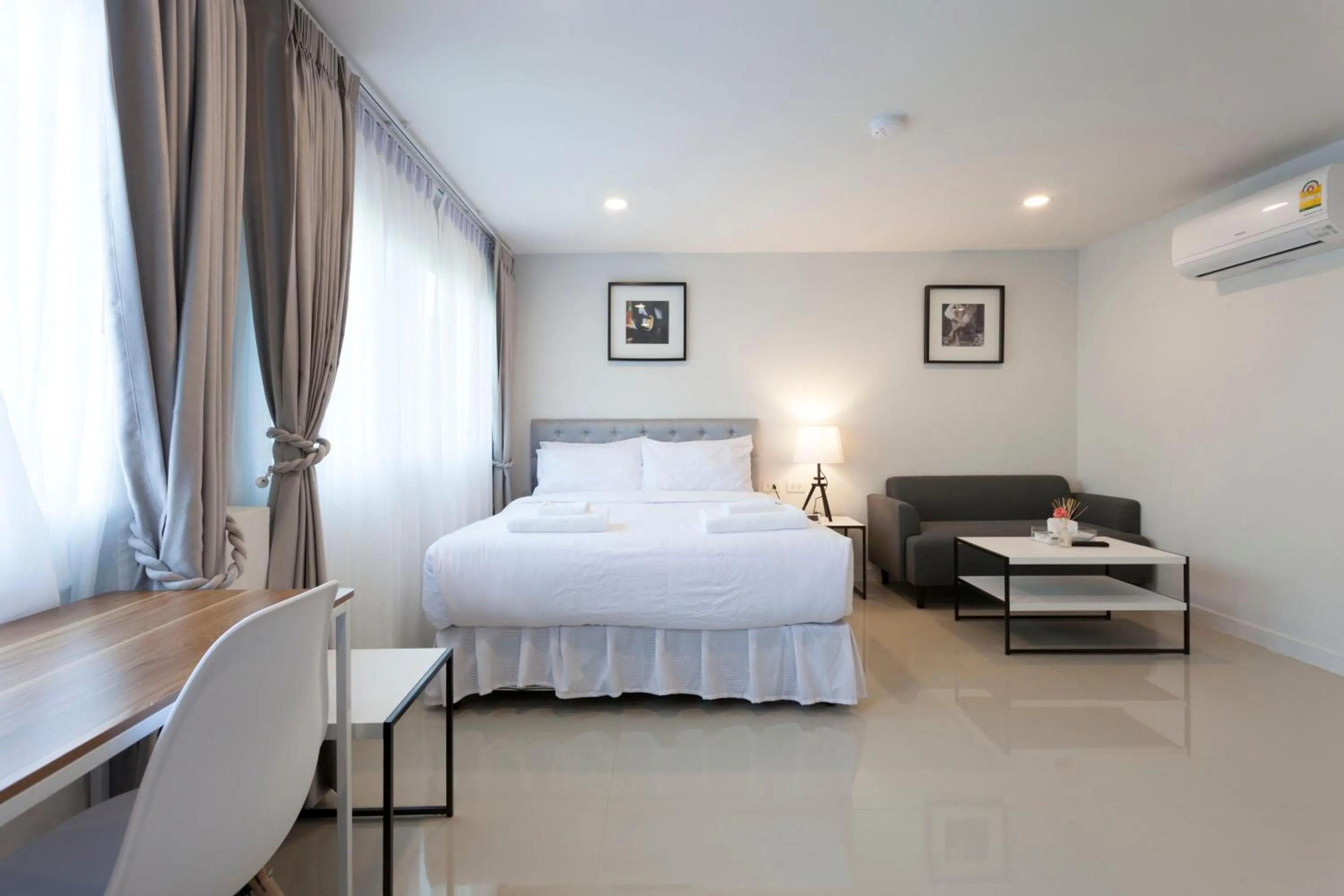 Photo of the whole room, Bed in Cozy Home by Nan