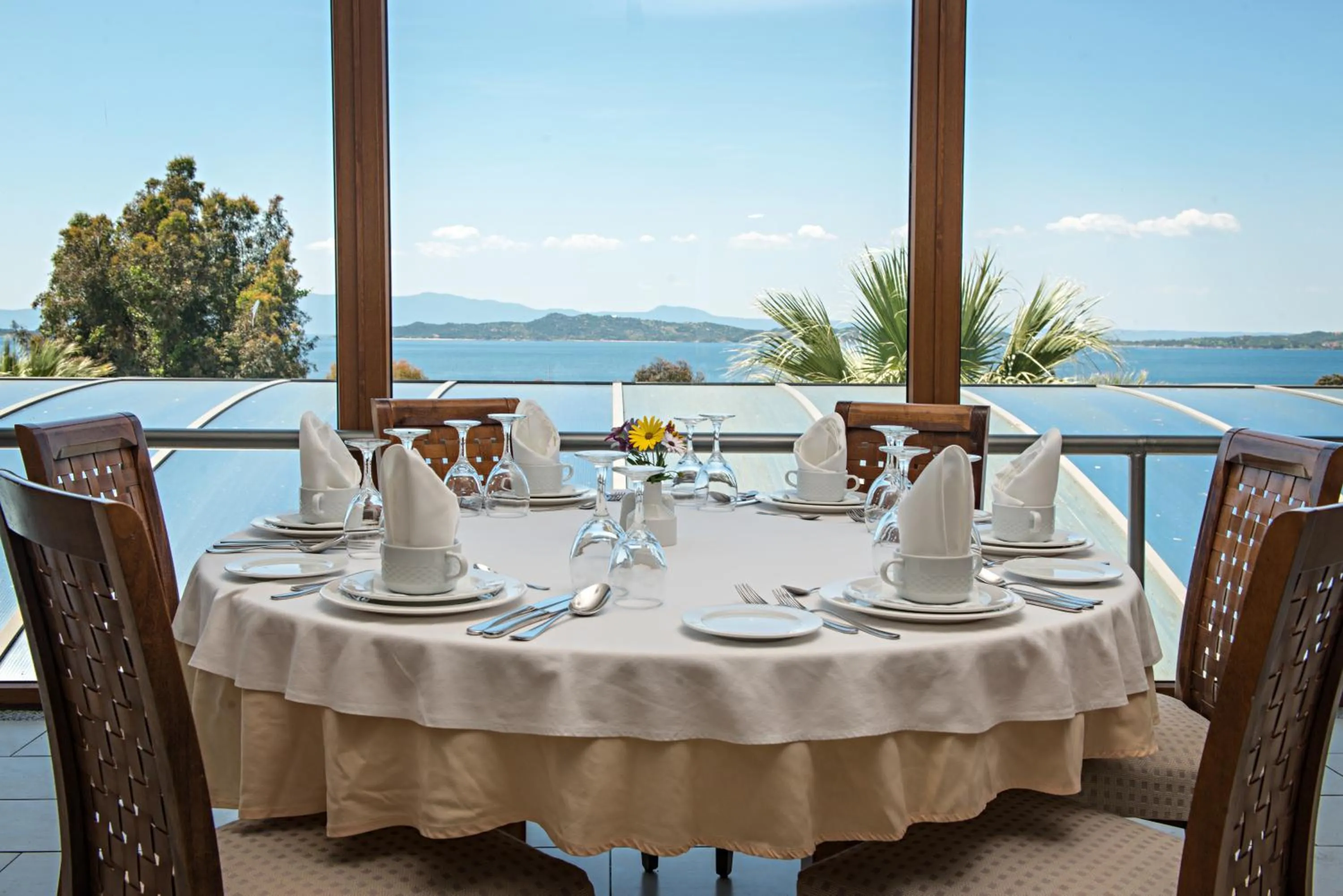 Coffee/tea facilities in Aristoteles Holiday Hotel And Spa