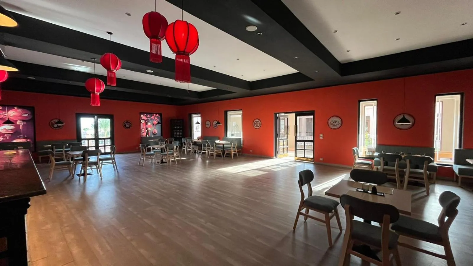 Restaurant/places to eat in Tamra Beach Resort