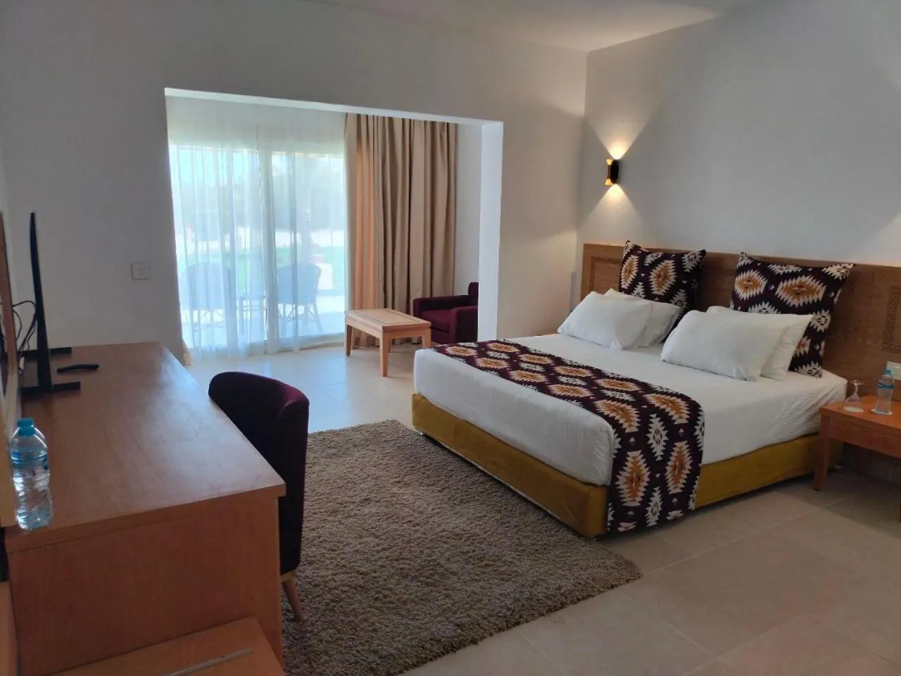 Photo of the whole room, Bed in Tamra Beach Resort