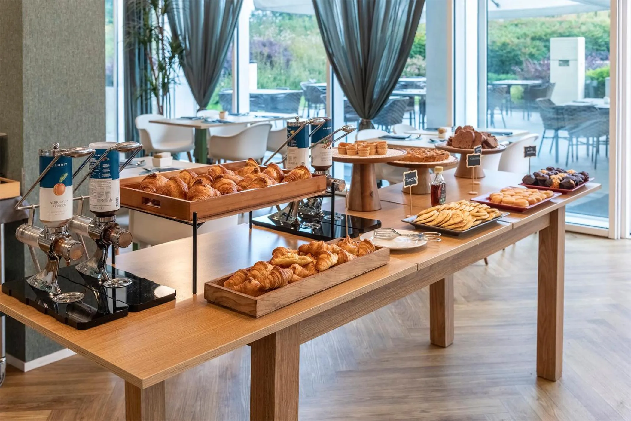 Breakfast in MO.OM Hotel