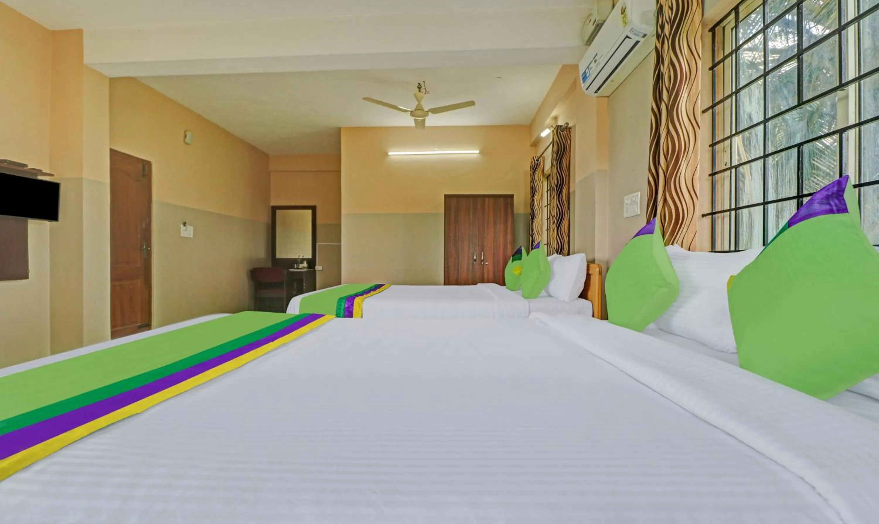 Bedroom, Bed in Treebo Green Land Kushalnagar